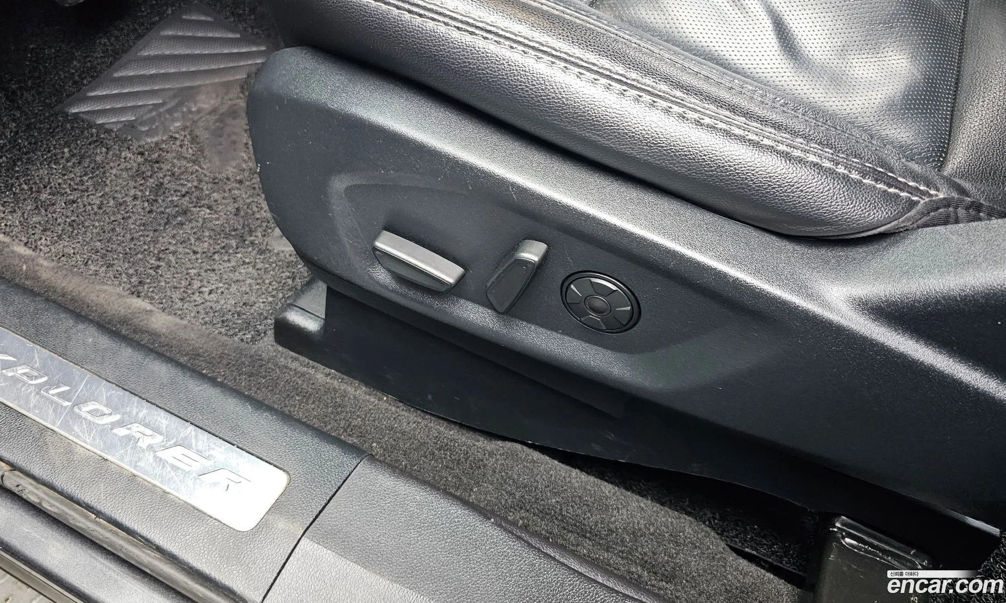 Ford Explorer 2019 1FM5K8FH5KGA56064 — 24