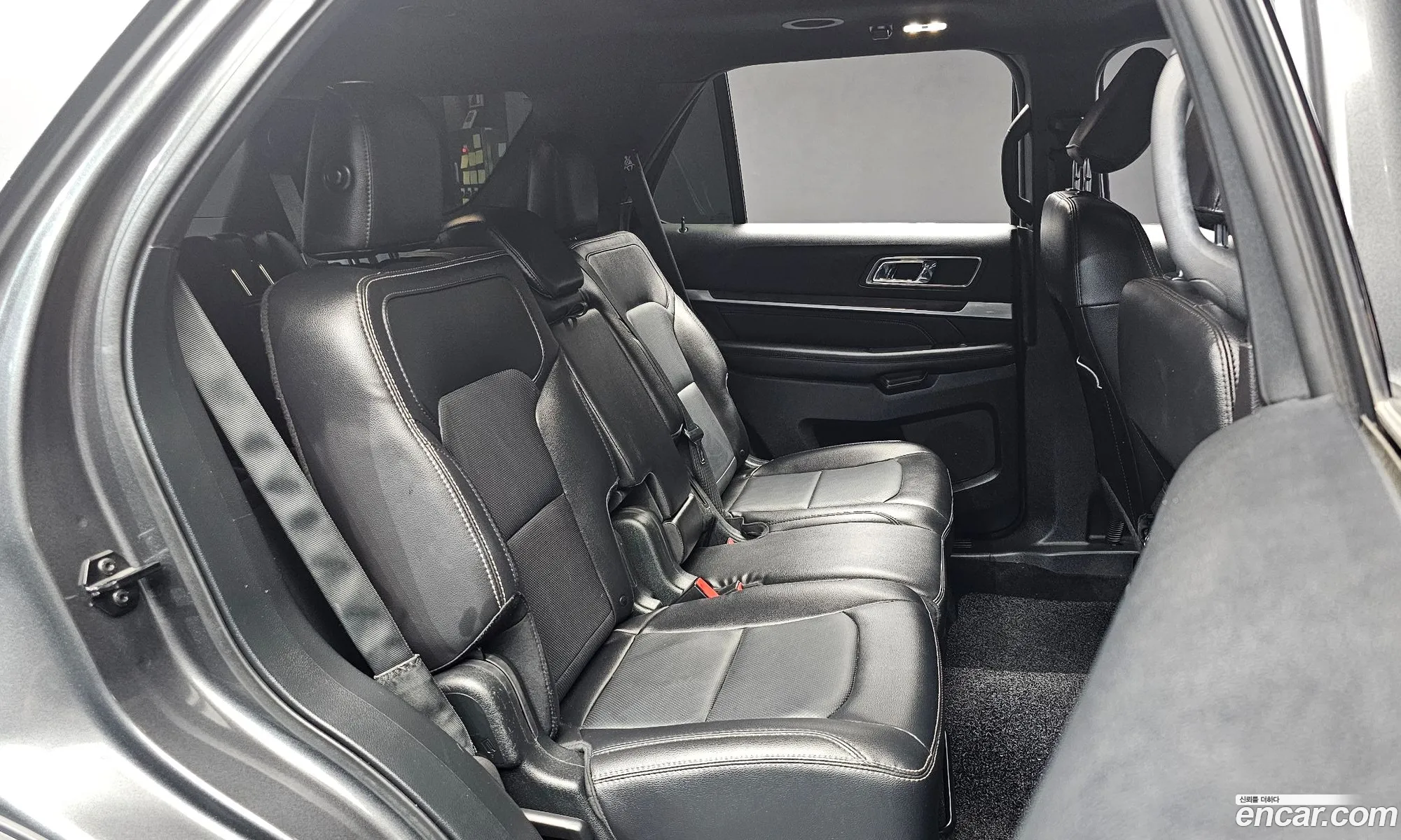 Ford Explorer 2019 1FM5K8FH5KGA56064 — 5
