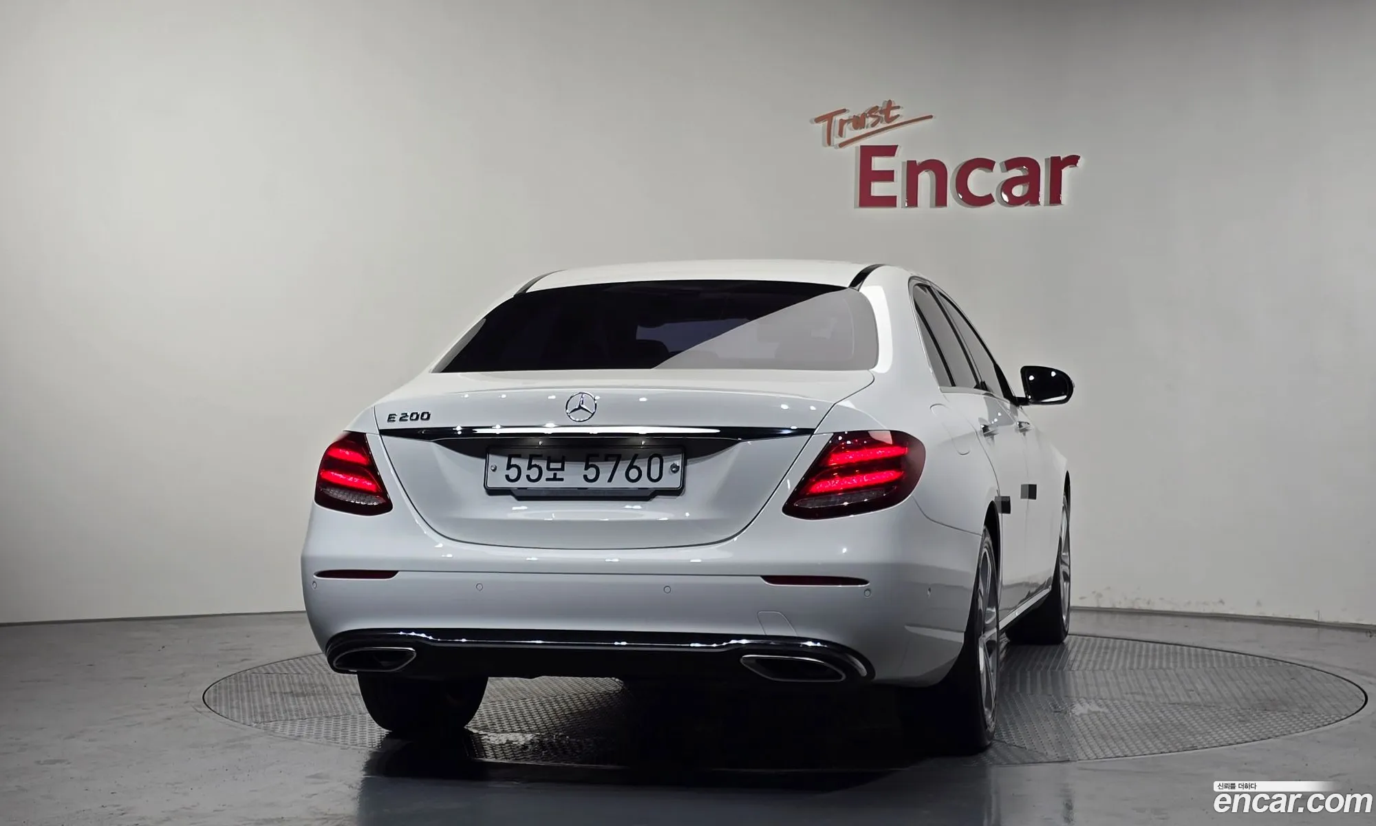 Mercedes-Benz E-Class W213 2016 WDDZF4CB4HA115254 — 6