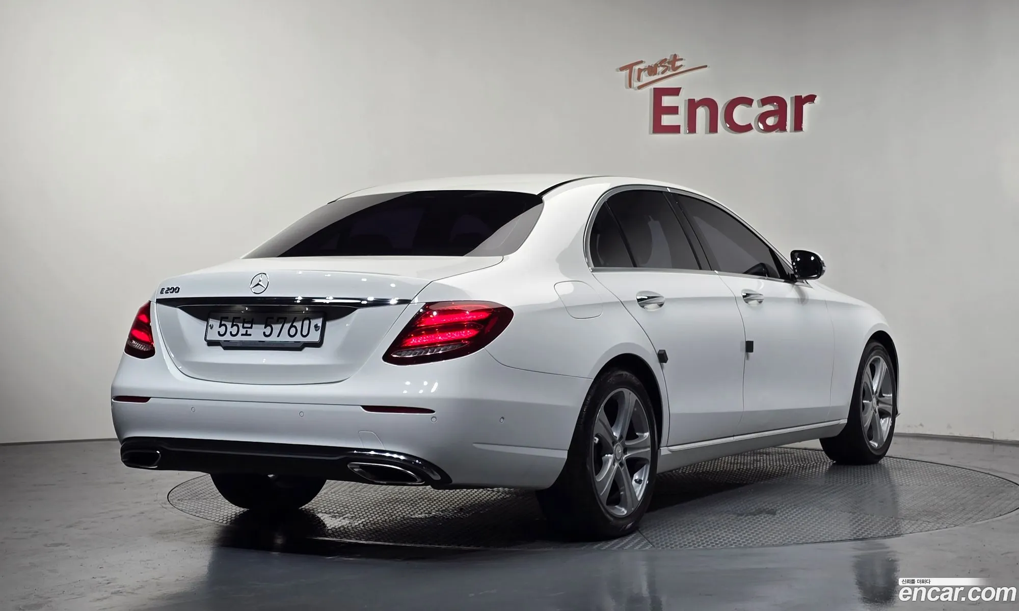 Mercedes-Benz E-Class W213 2016 WDDZF4CB4HA115254 — 16