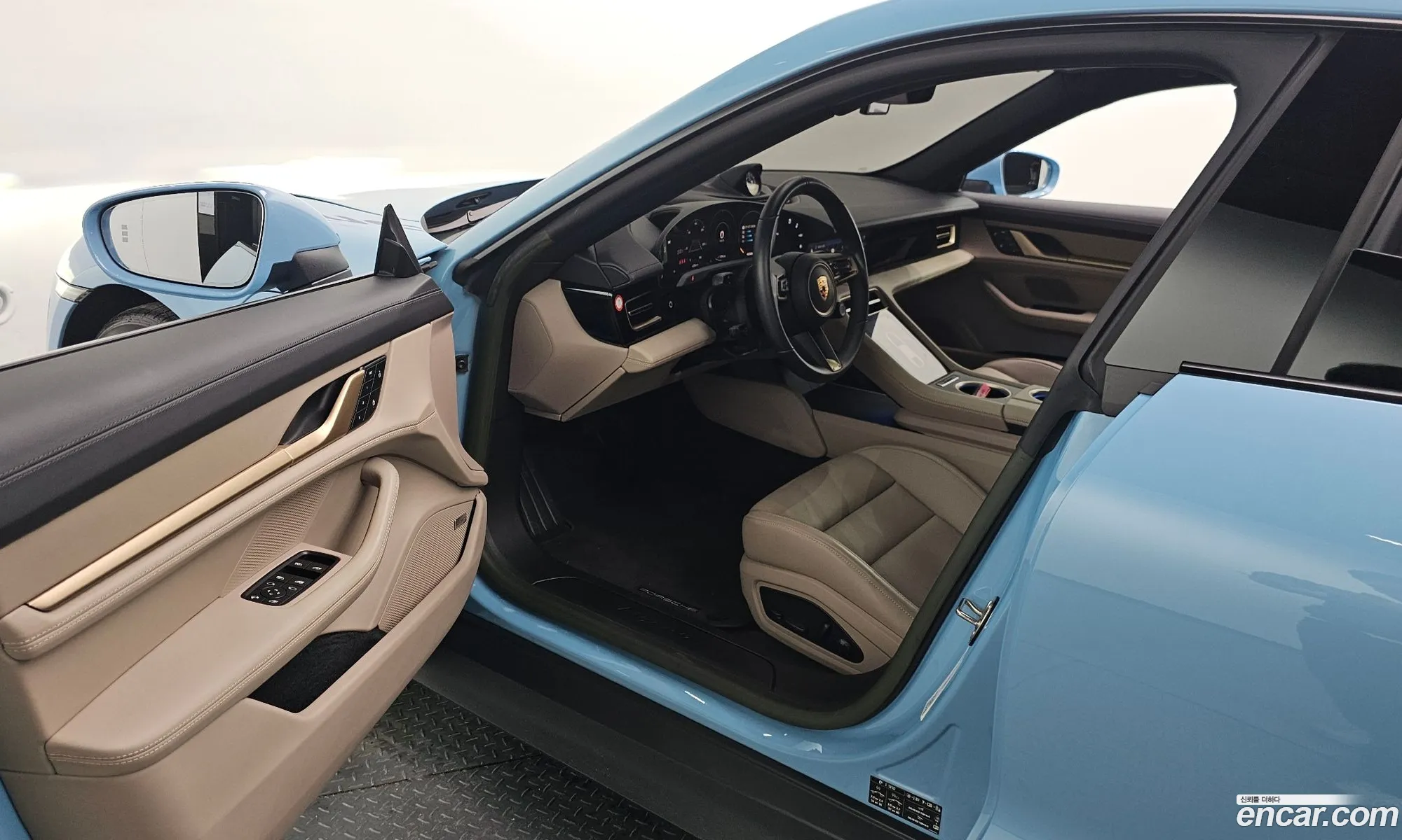 Porsche Taycan 2023 — 9