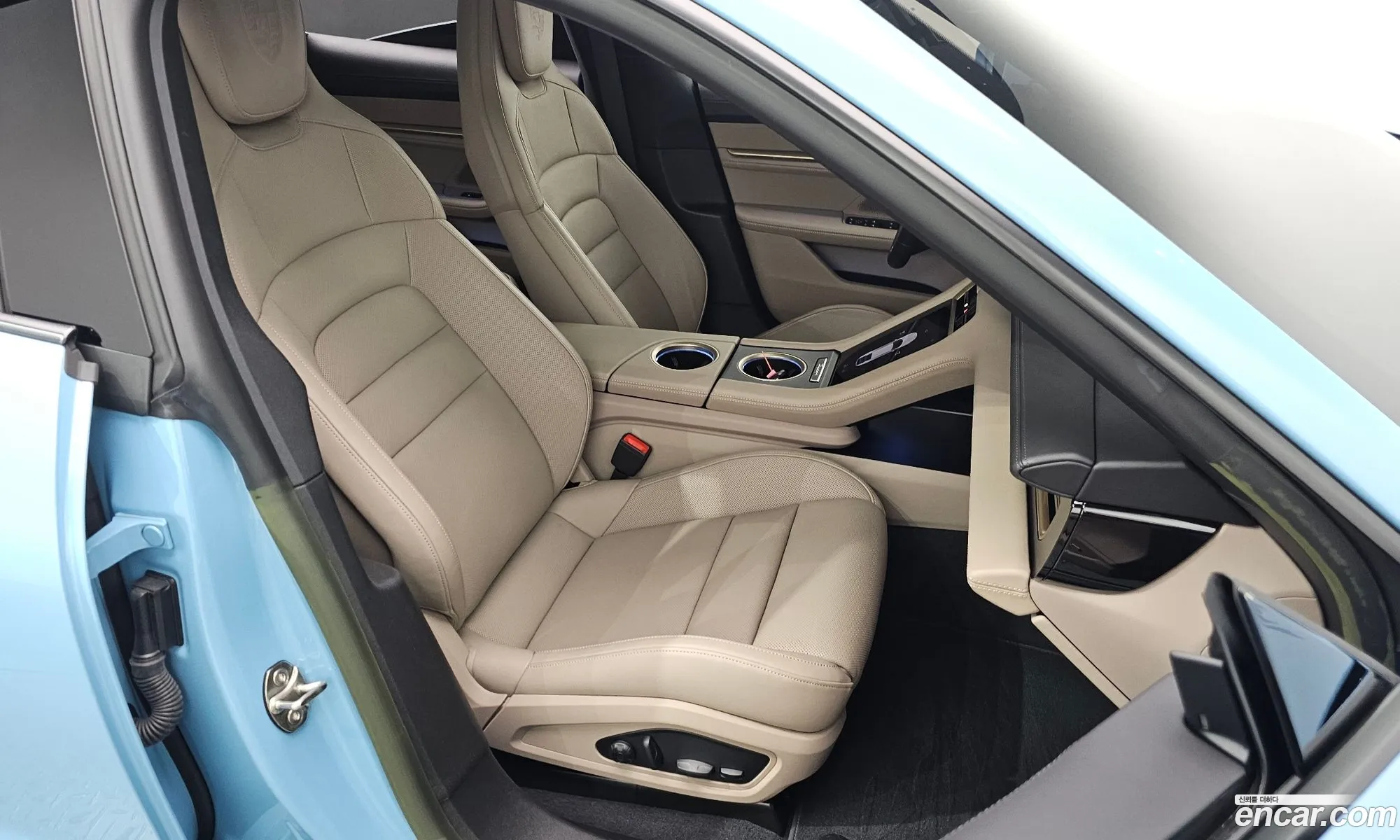 Porsche Taycan 2023 — 10