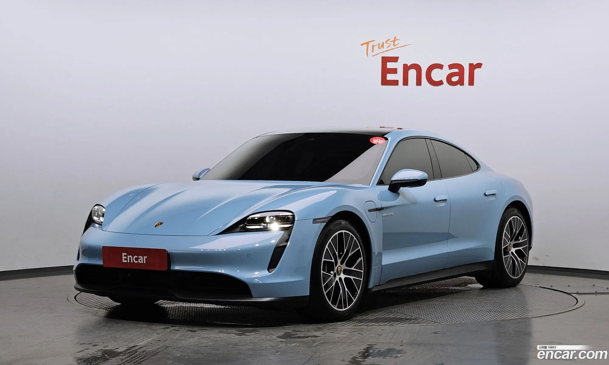 Porsche Taycan 2023 — 2