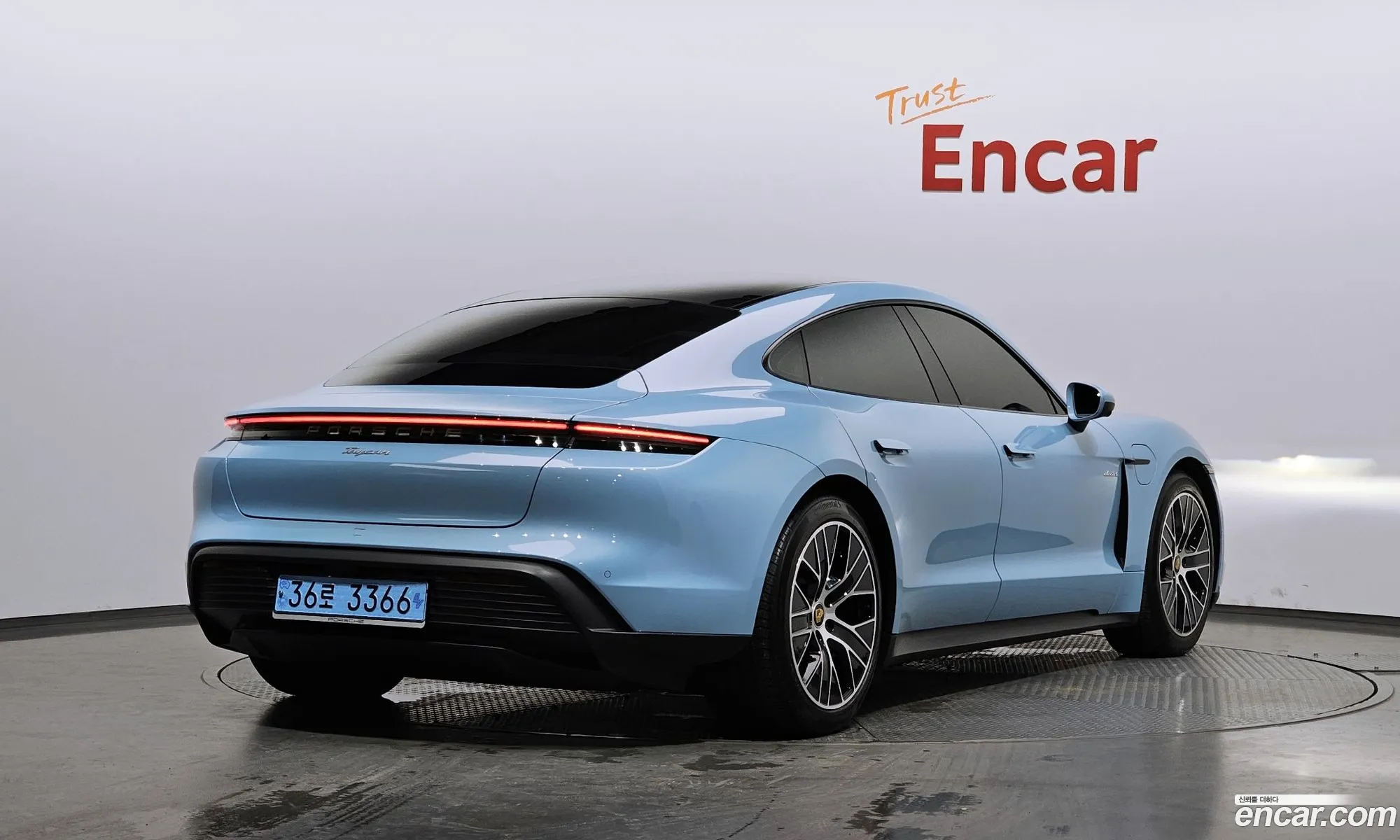 Porsche Taycan 2023 — 3
