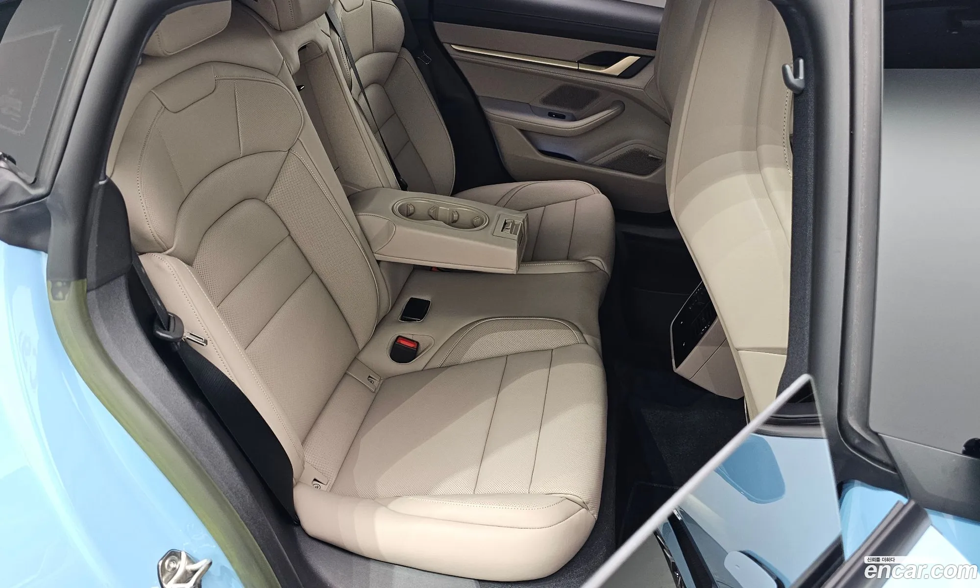 Porsche Taycan 2023 — 16
