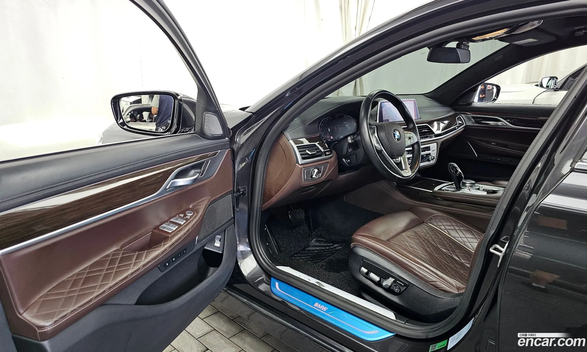BMW 7 Series 2020 WBA7B8103MCF16475 — 19