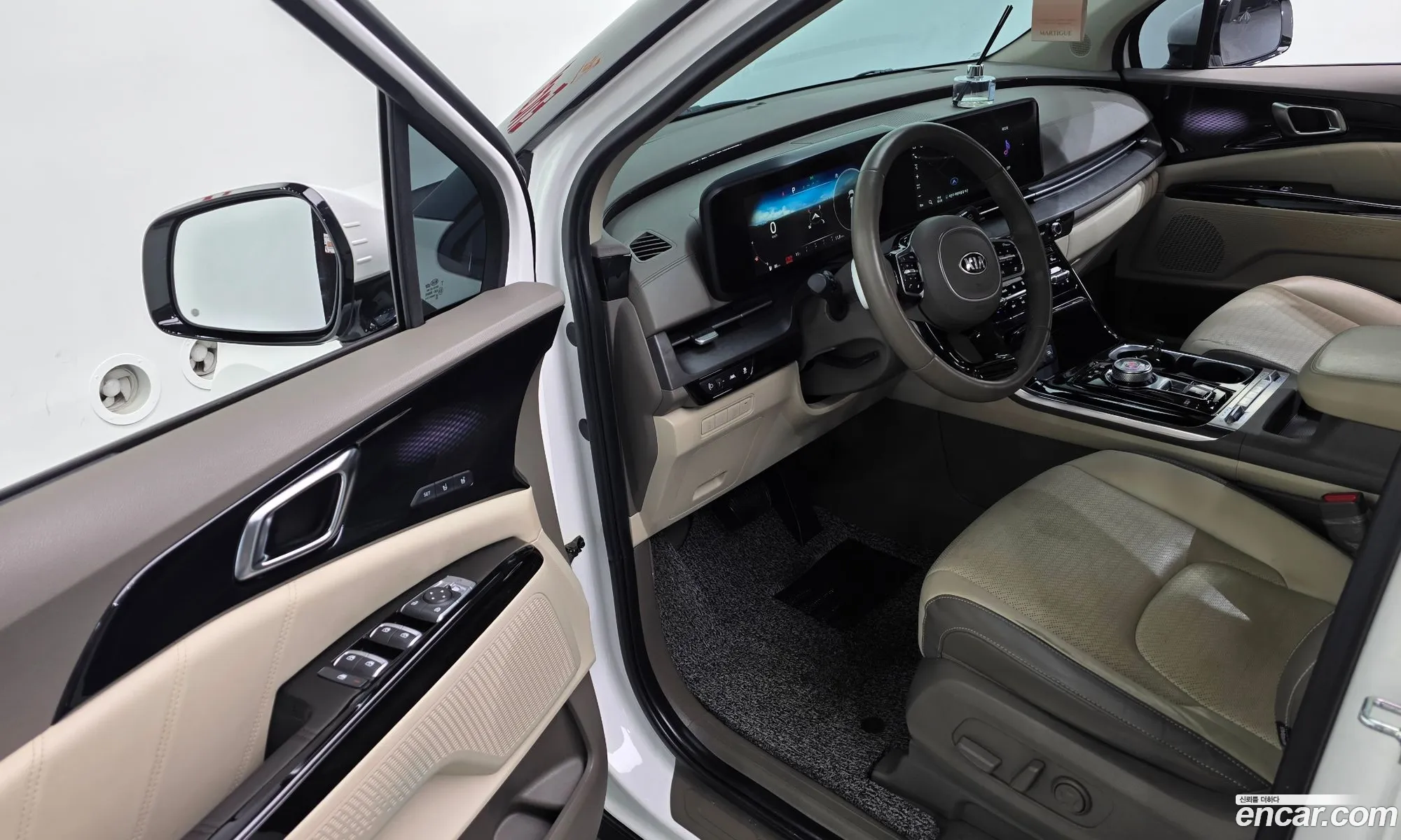 Kia Carnival 2020 KNANE81BBMS029854 — 26