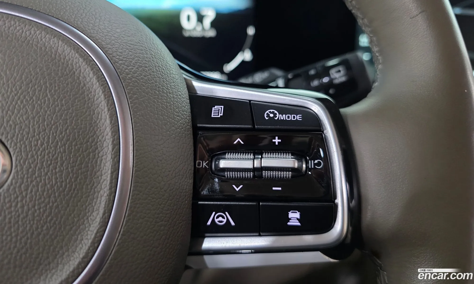 Kia Carnival 2020 KNANE81BBMS029854 — 14