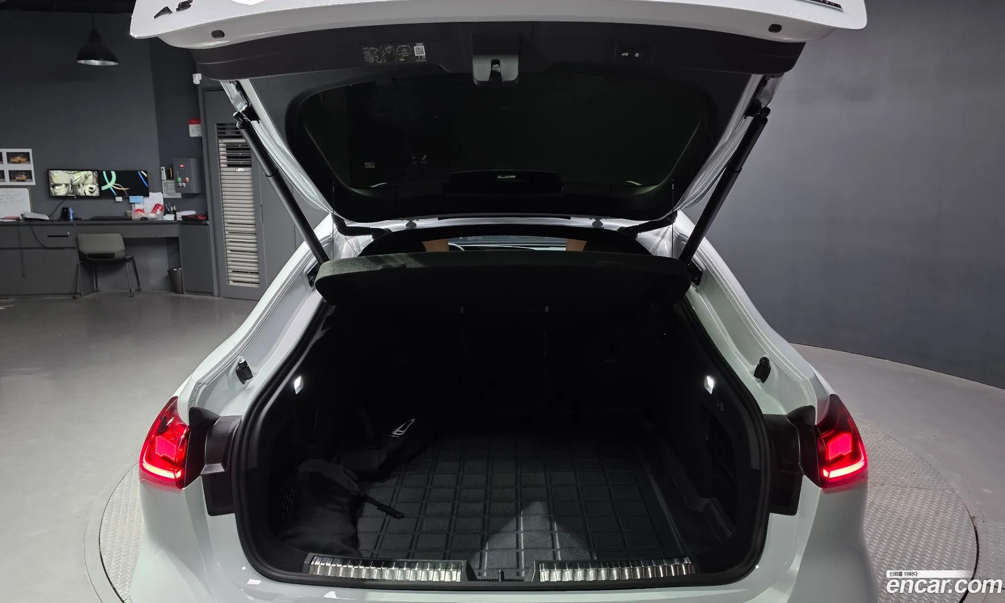 Audi A5 2025 WAUZZZFUXSN053903 — 4