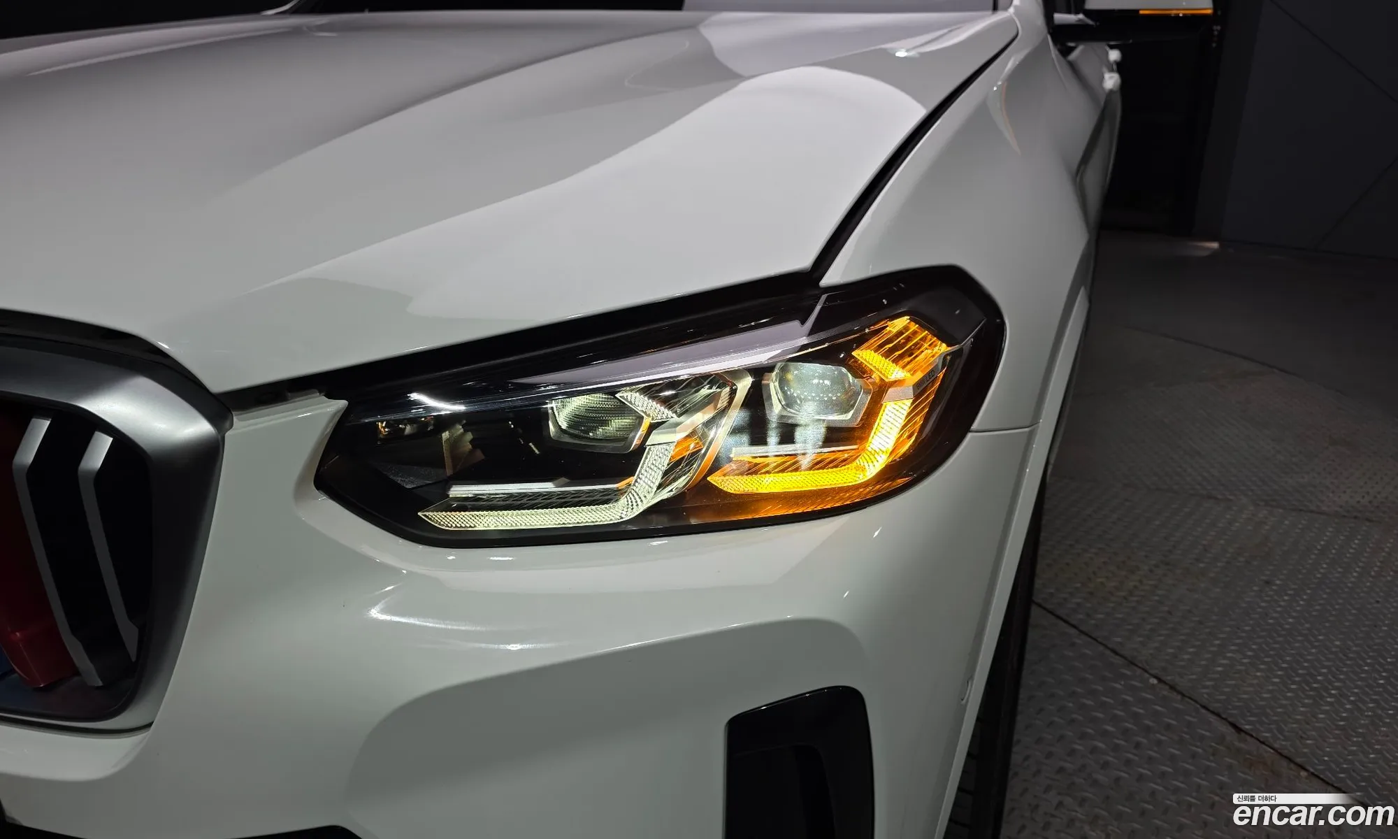 BMW X3 2023 WBA71DP0XP9P82206 — 28