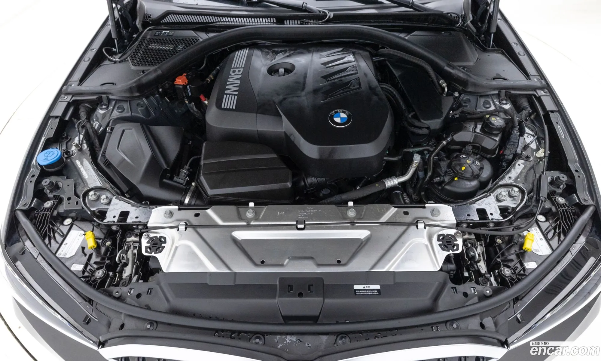 BMW 3 Series 2025 — 11