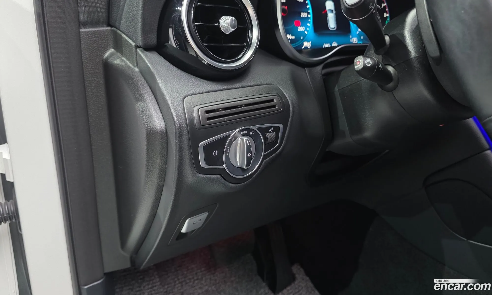 Mercedes-Benz GLC-Class X253 2021 — 24