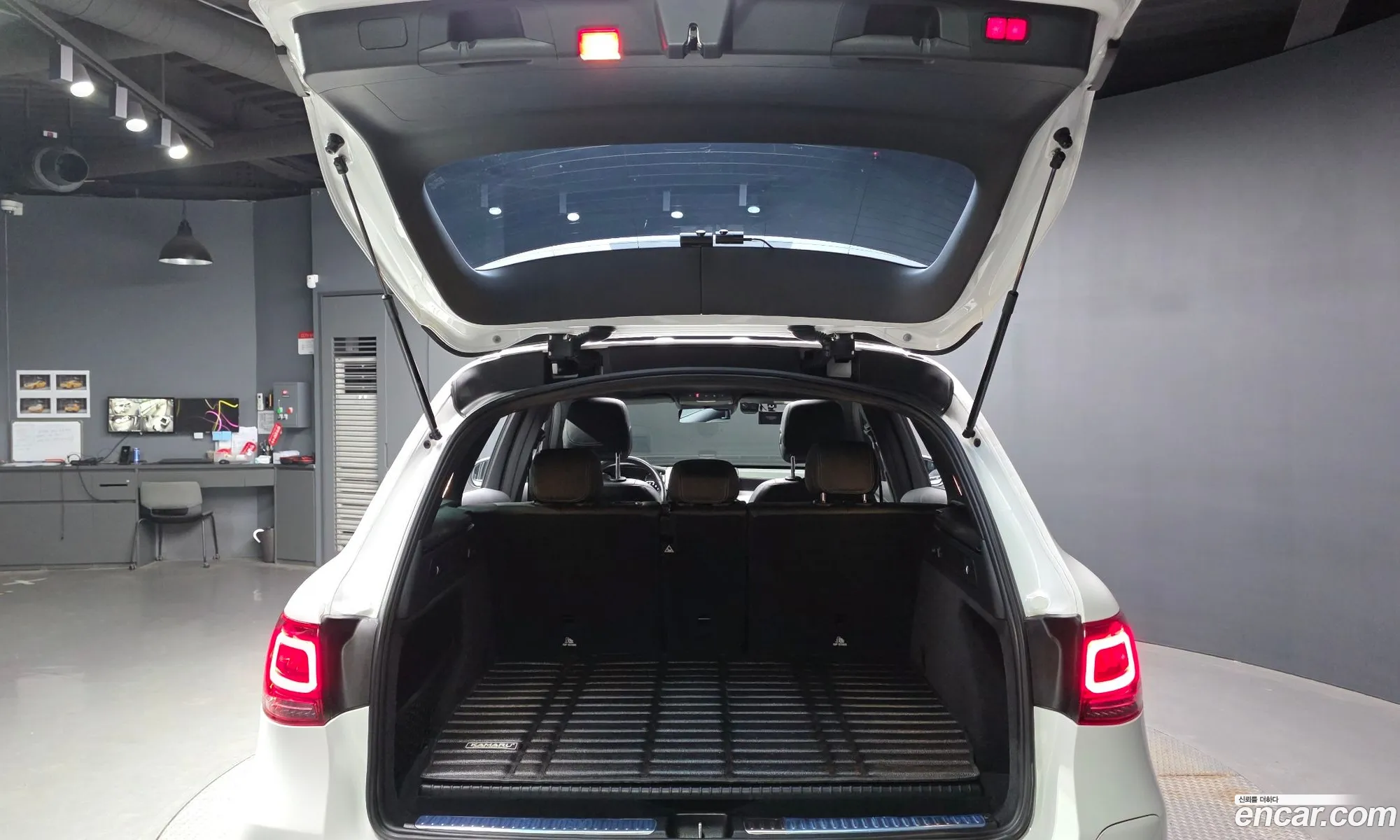 Mercedes-Benz GLC-Class X253 2021 — 20