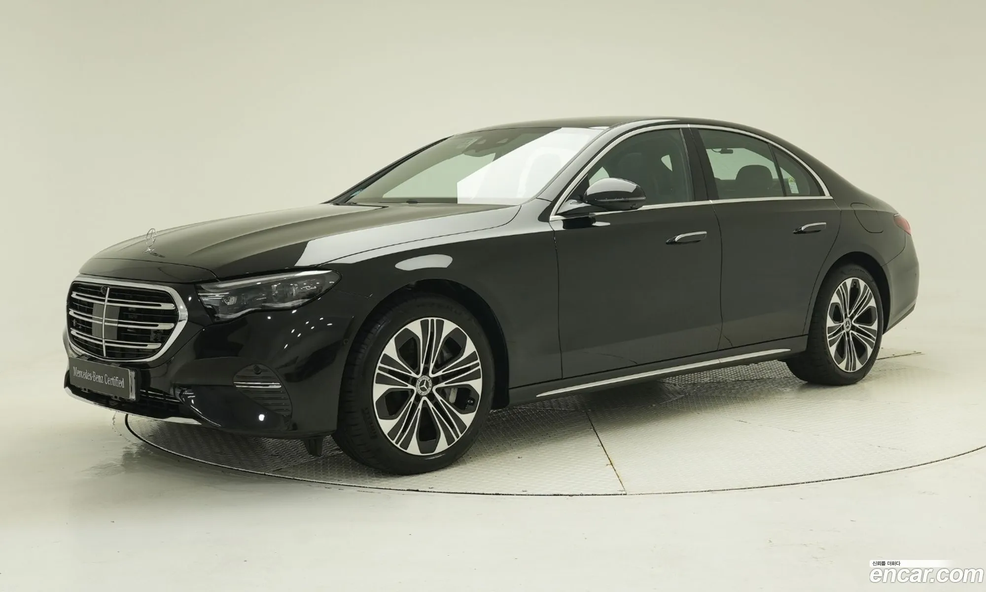 Mercedes-Benz E-Class W214 2025 — 3