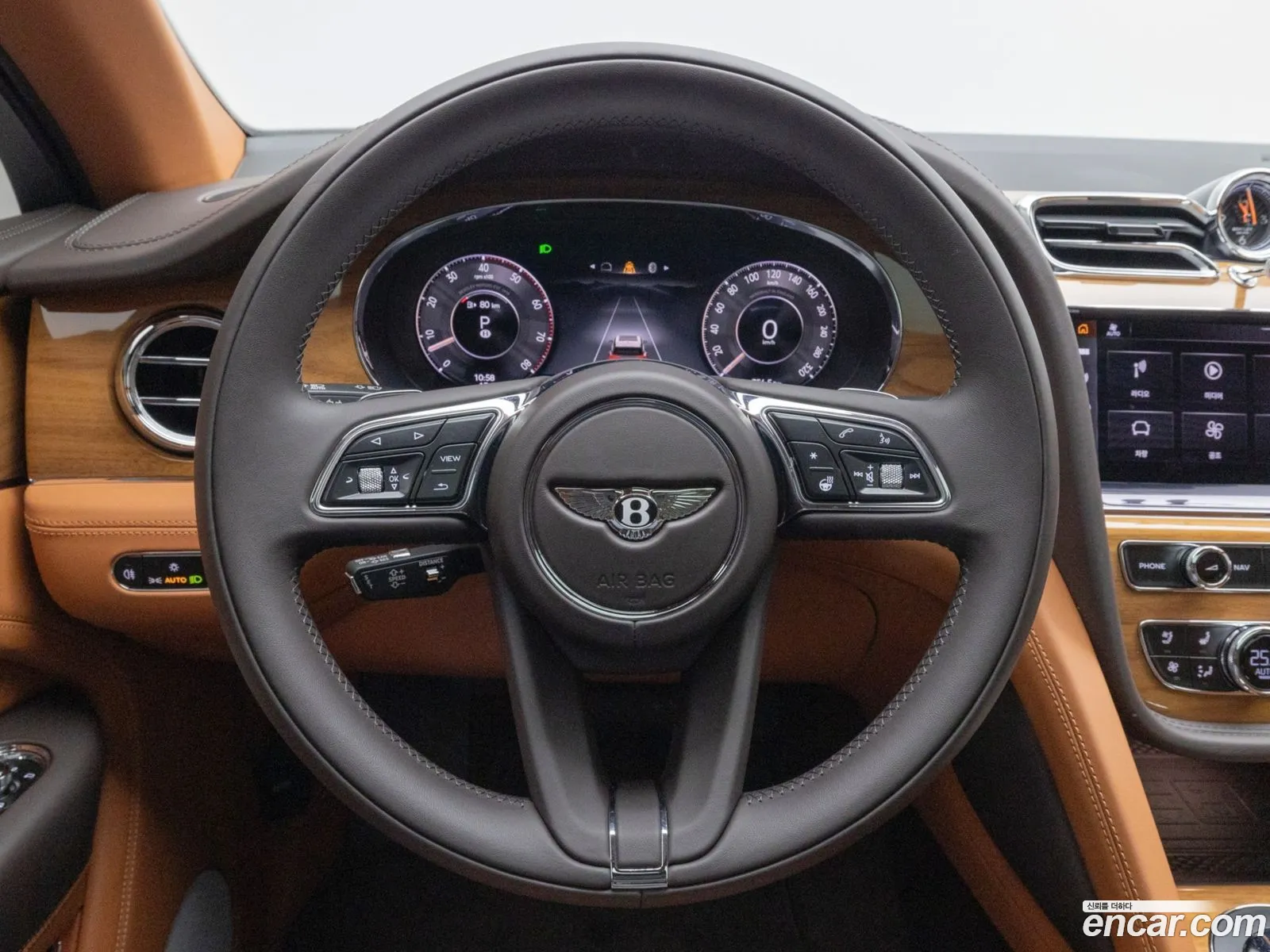 Bentley Bentayga 2025 — 14