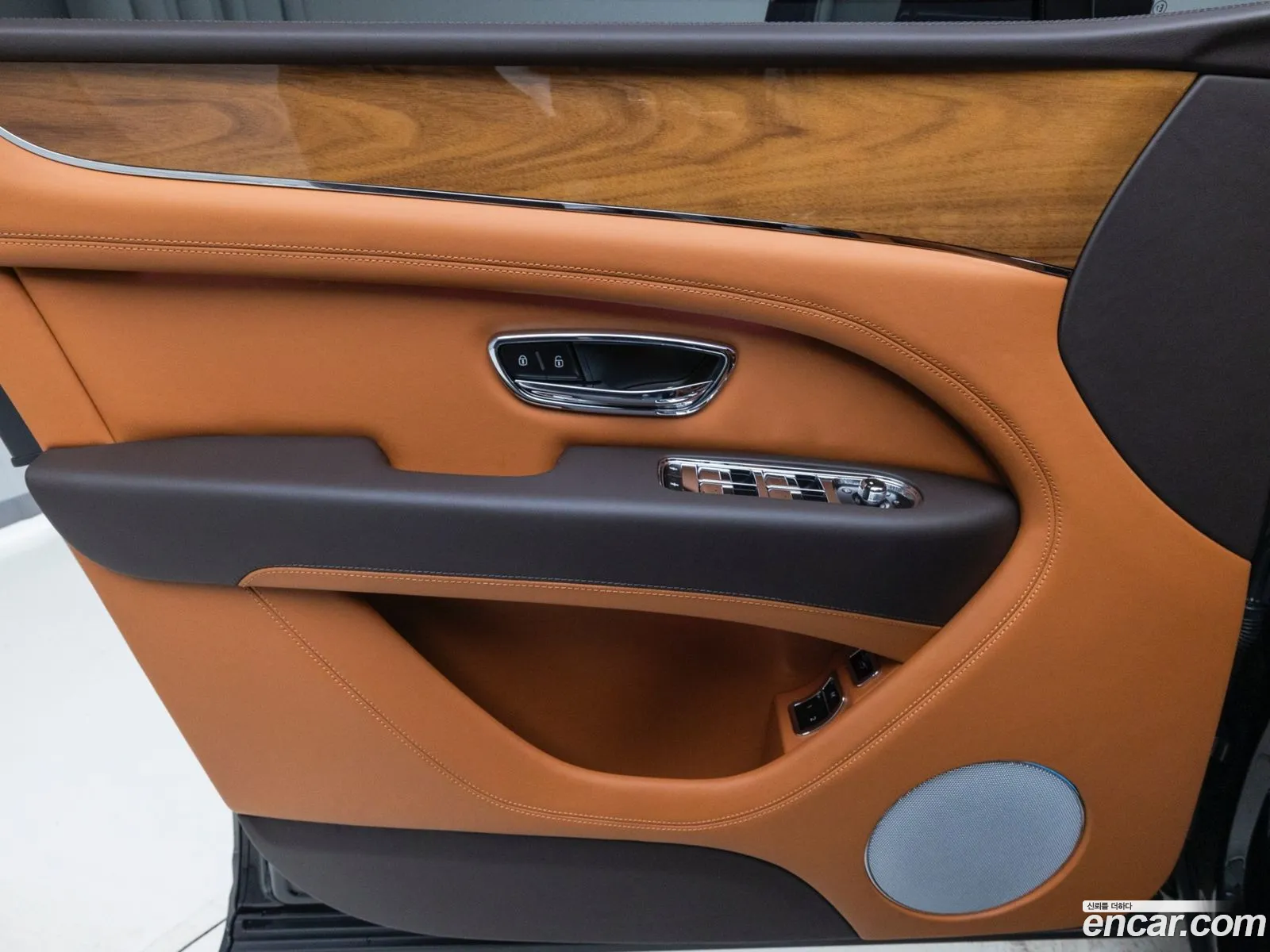 Bentley Bentayga 2025 — 4