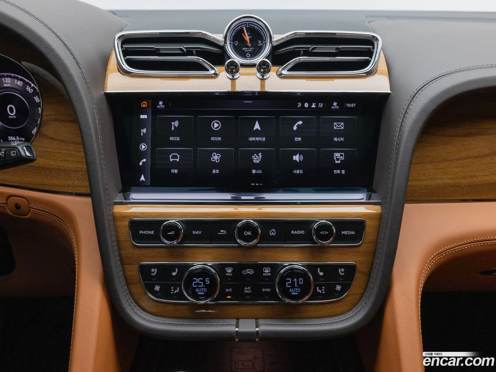 Bentley Bentayga 2025 — 12