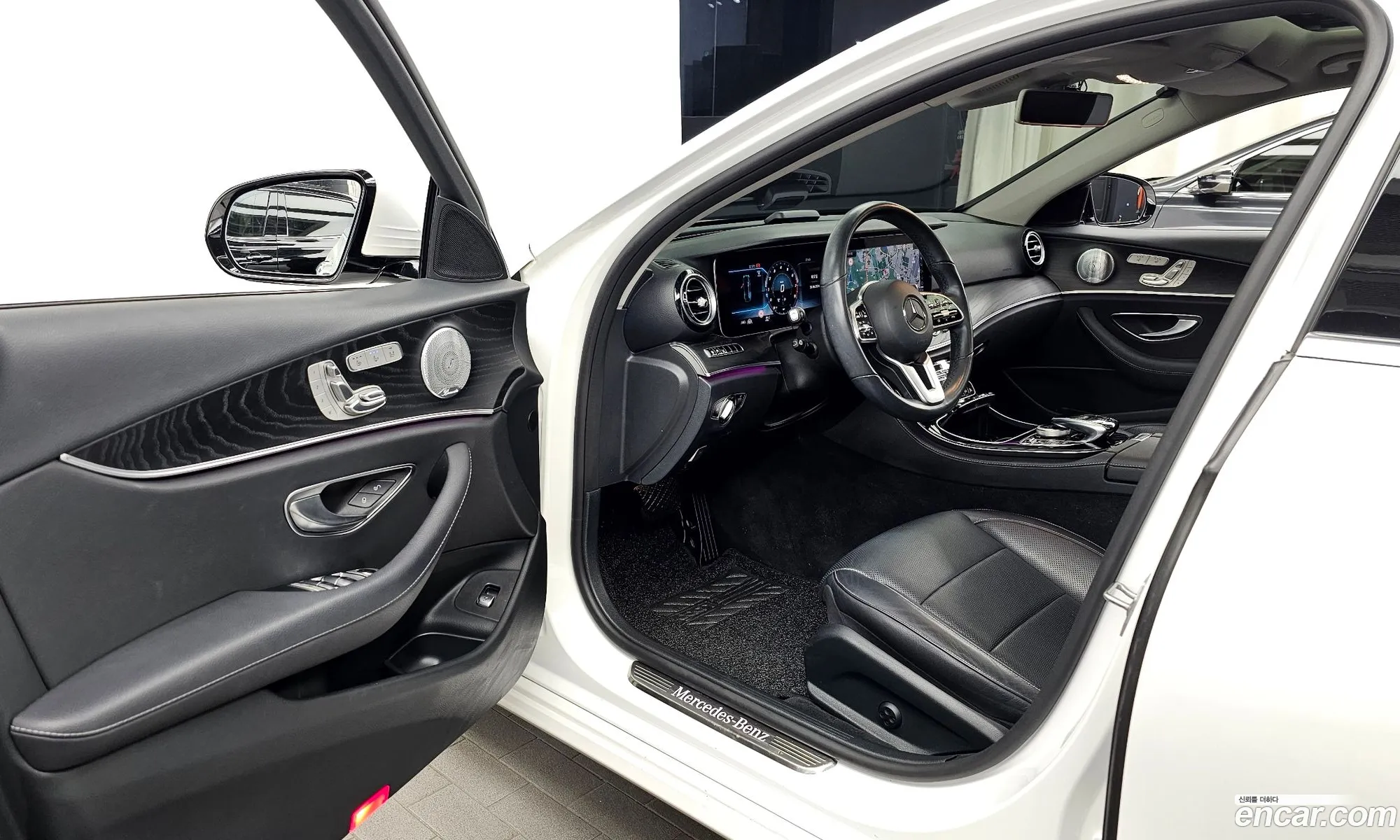 Mercedes-Benz E-Class W213 2020 — 14