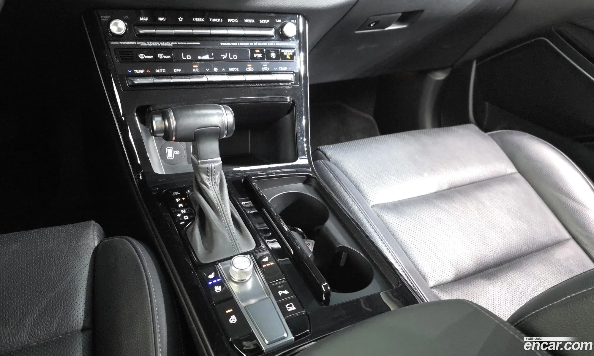 Kia K7 Premier 2020 — 16