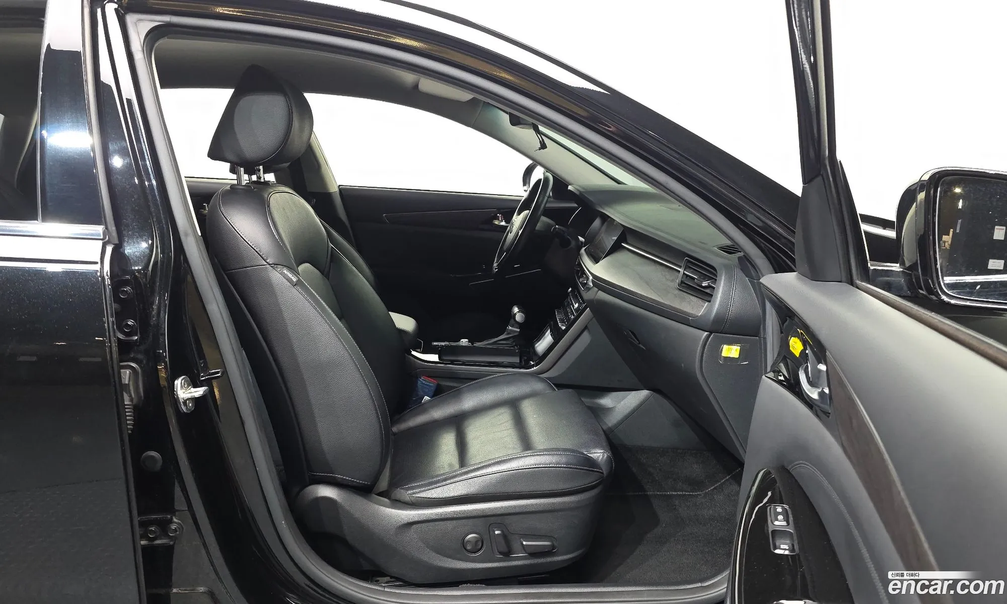 Kia K7 Premier 2020 — 24