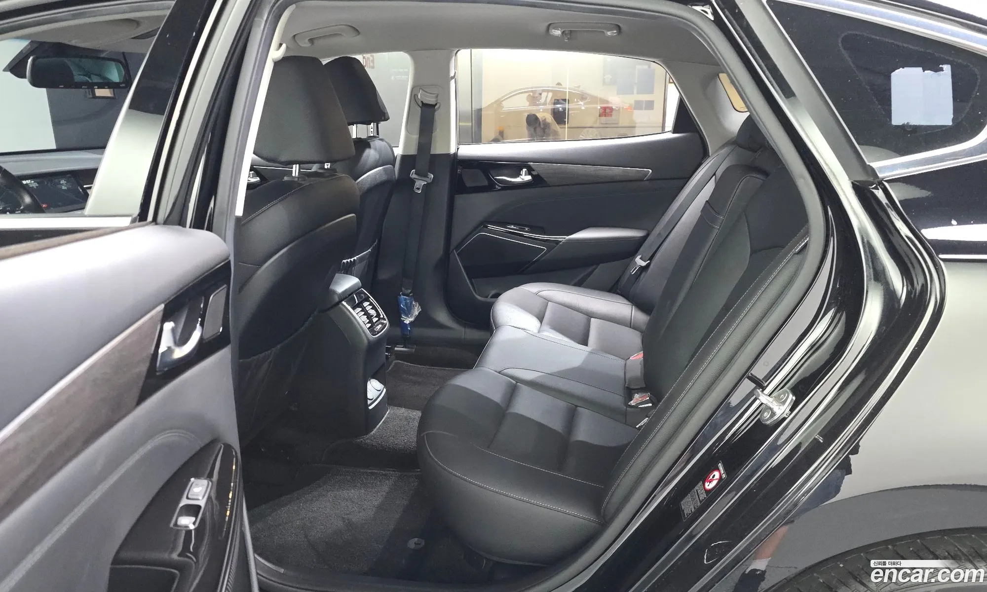Kia K7 Premier 2020 — 28