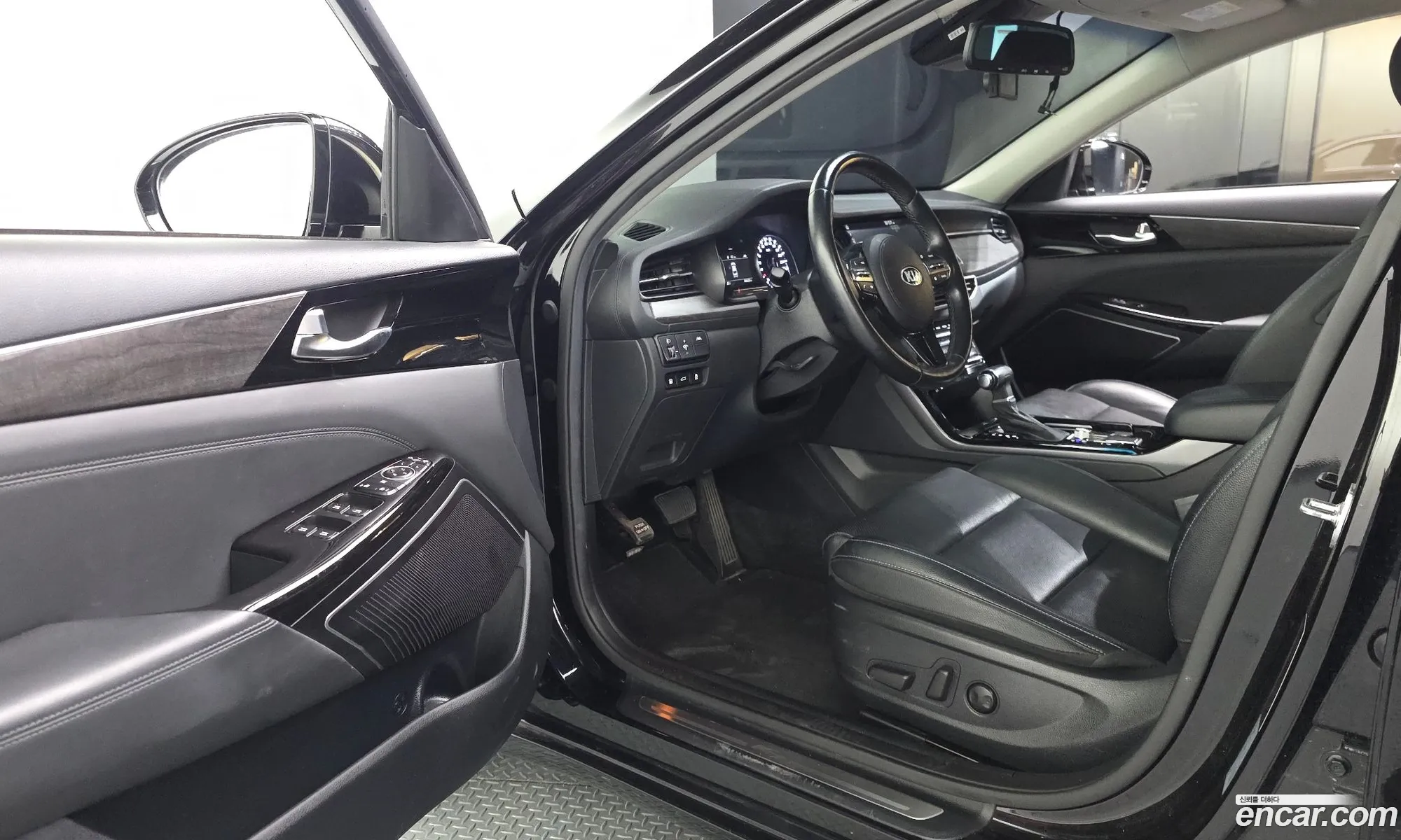 Kia K7 Premier 2020 — 23