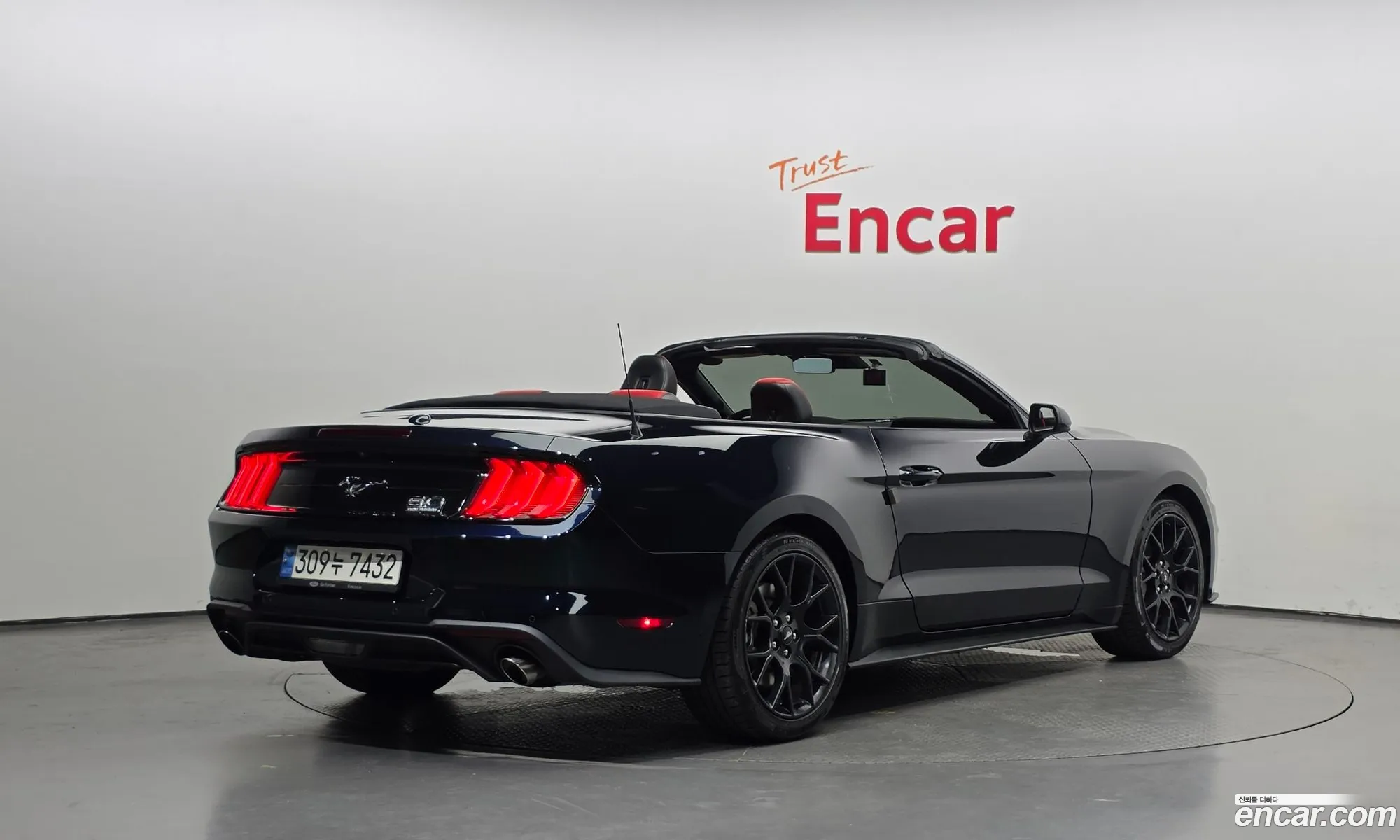 Ford Mustang 2021 — 17