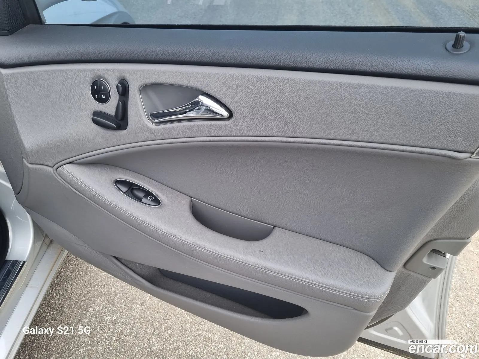 Mercedes-Benz CLS-Class W219 2005 — 12