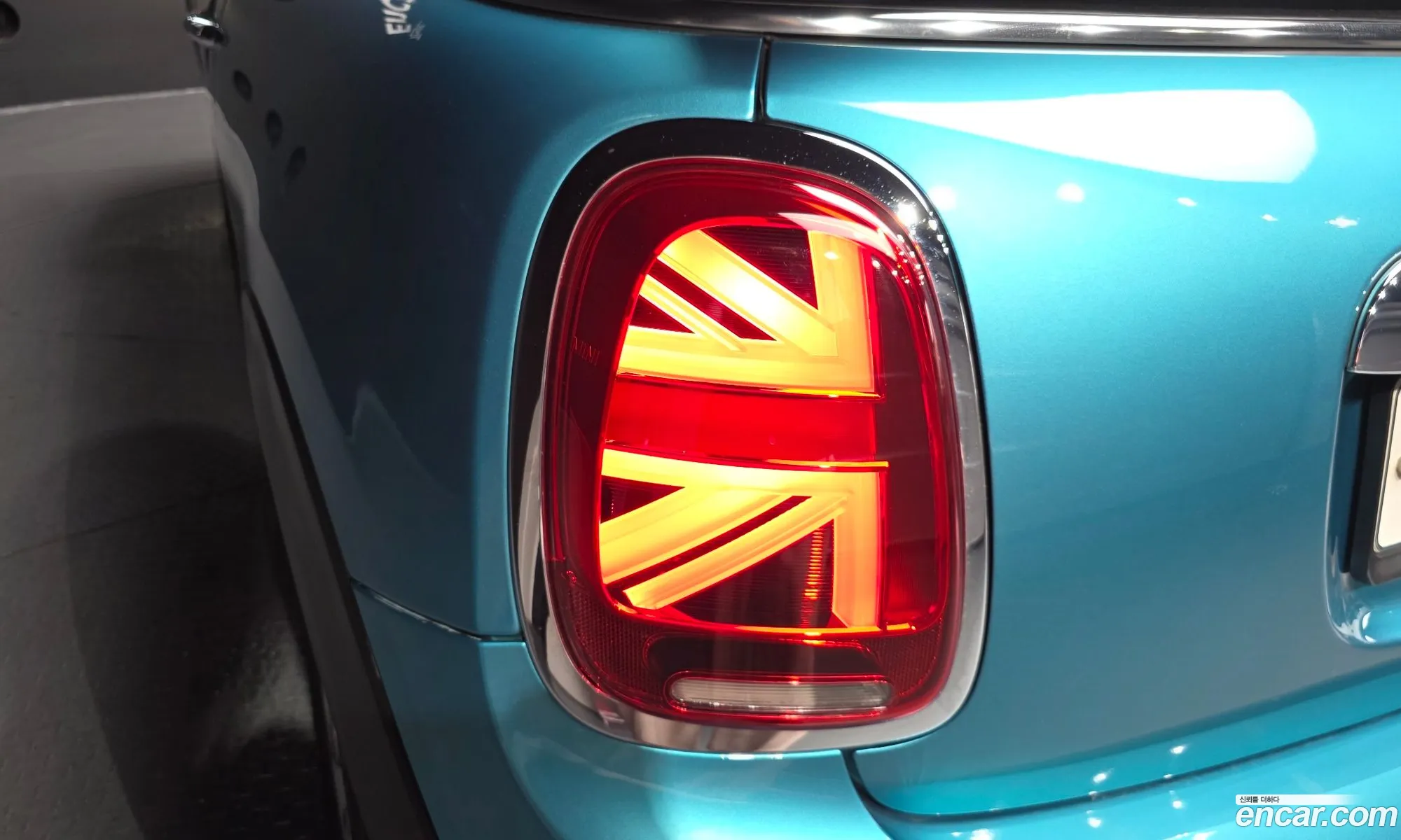 Mini Cooper Convertible 2019 WMWWG5107K3K11311 — 34