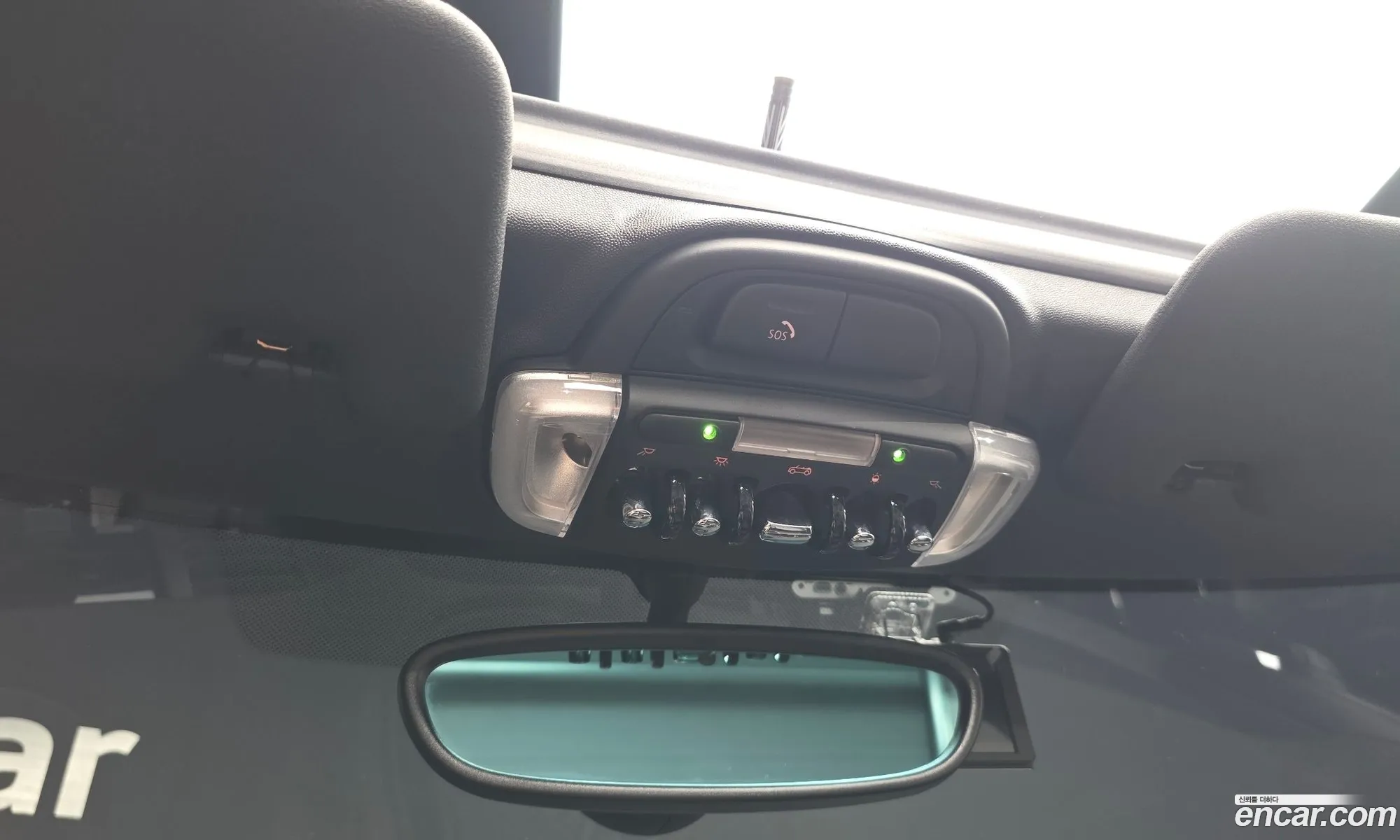 Mini Cooper Convertible 2019 WMWWG5107K3K11311 — 35