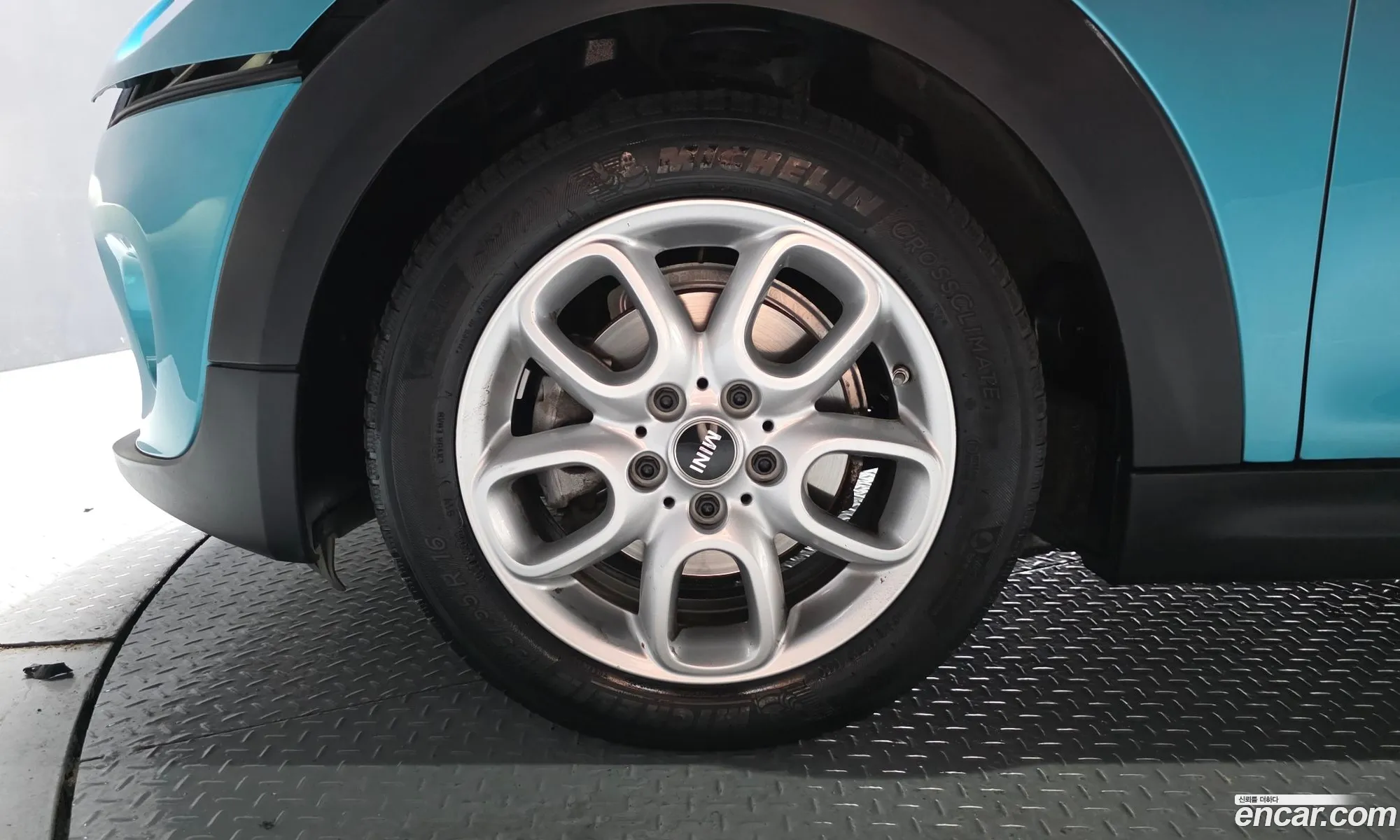 Mini Cooper Convertible 2019 WMWWG5107K3K11311 — 19