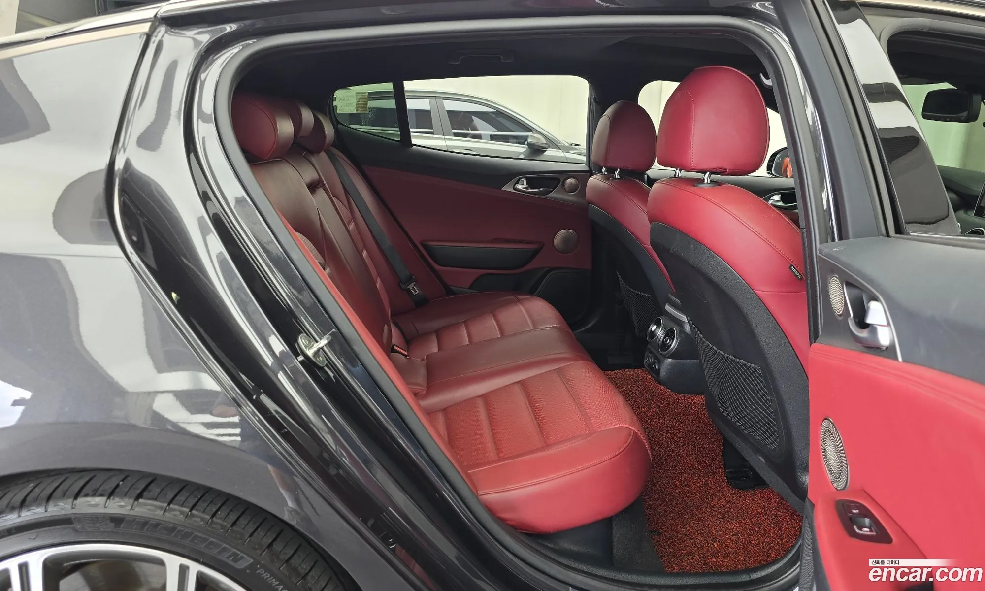 Kia Stinger 2017 KNAE751CBJS002501 — 9