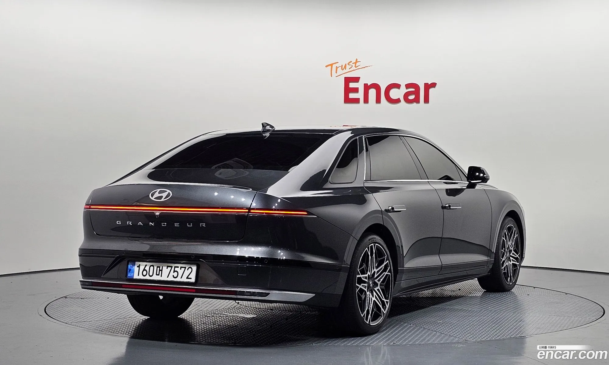 Hyundai Grandeur 2023 — 13