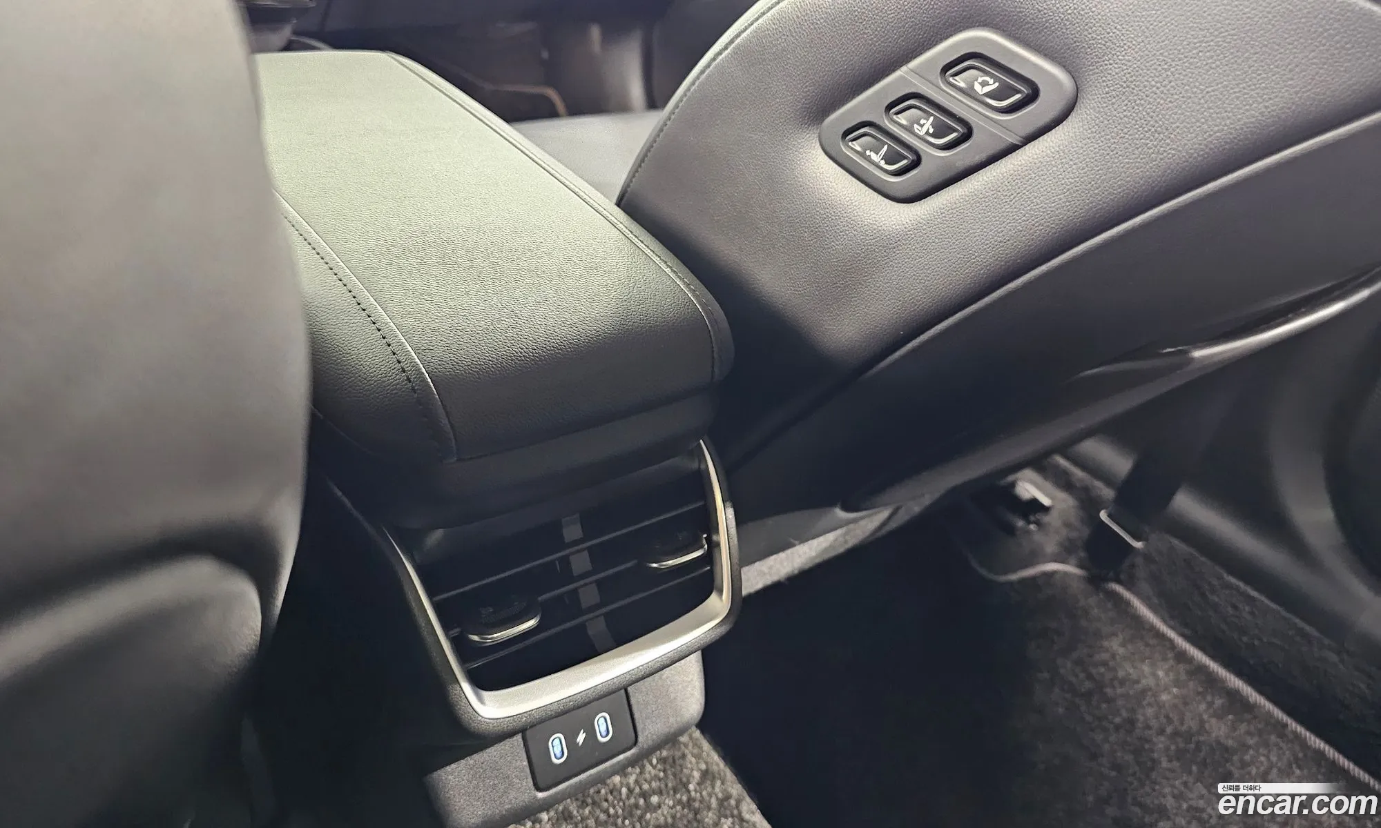 Hyundai Grandeur 2023 — 28