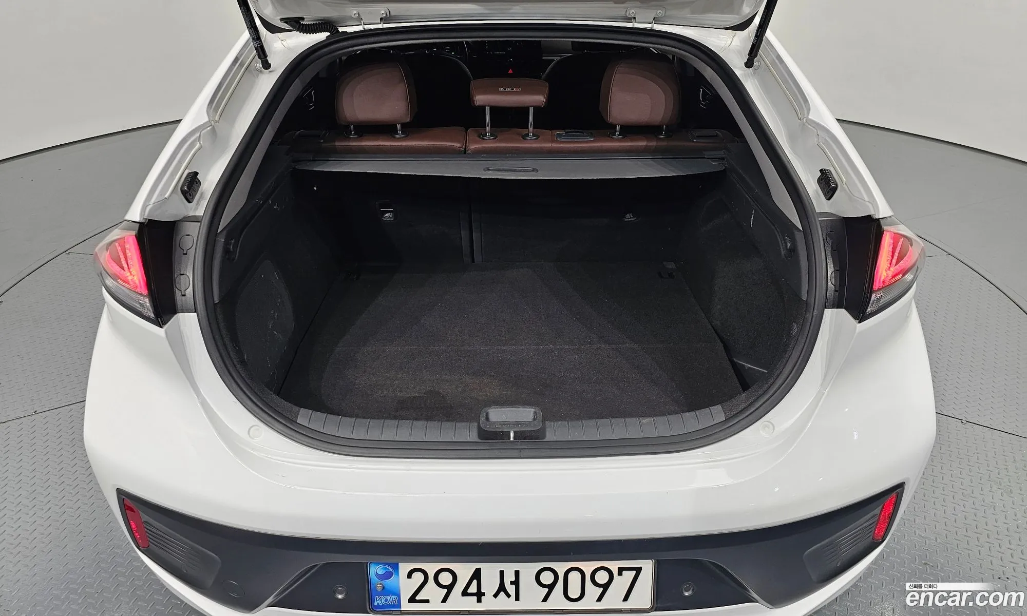 Hyundai Ioniq Hybrid 2020 — 4