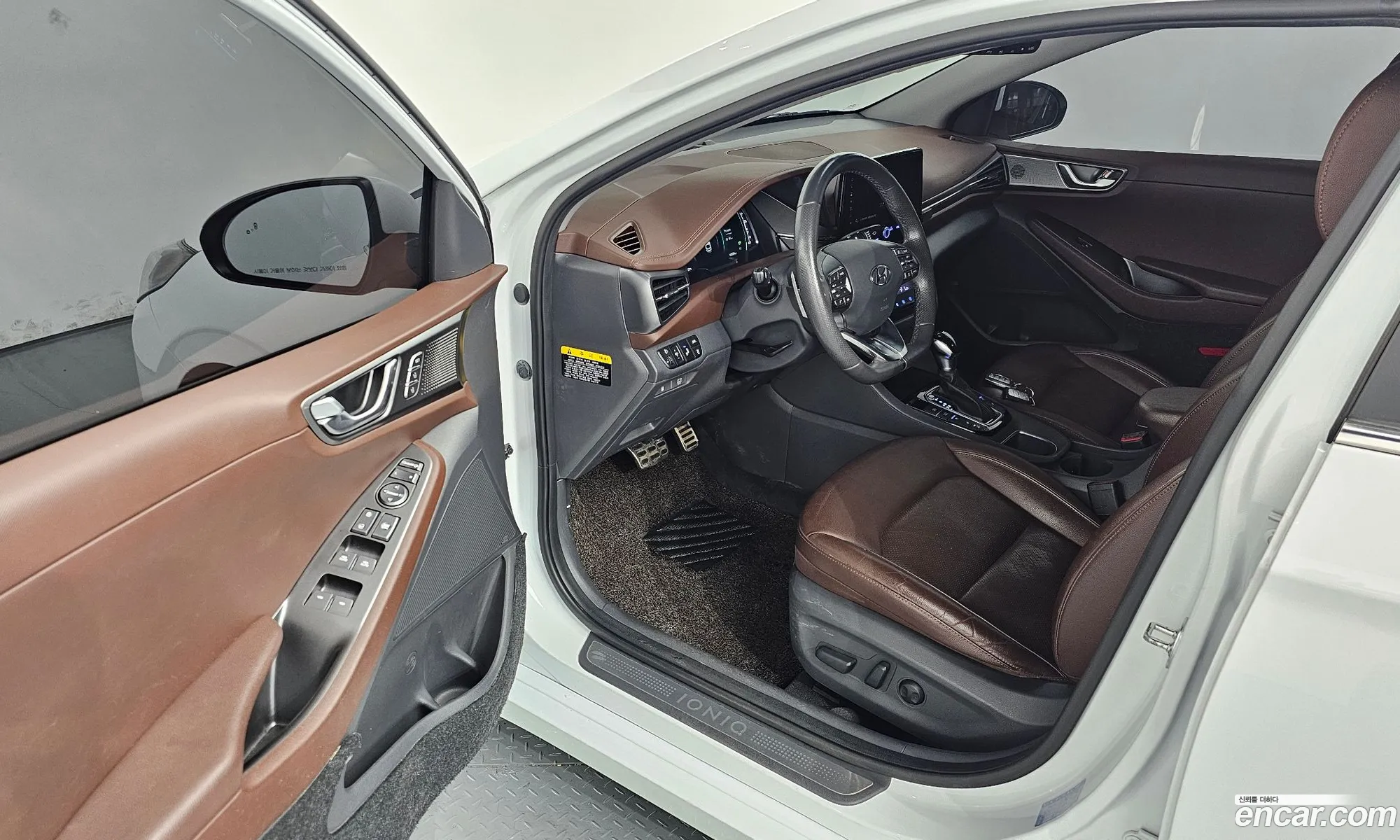 Hyundai Ioniq Hybrid 2020 — 13