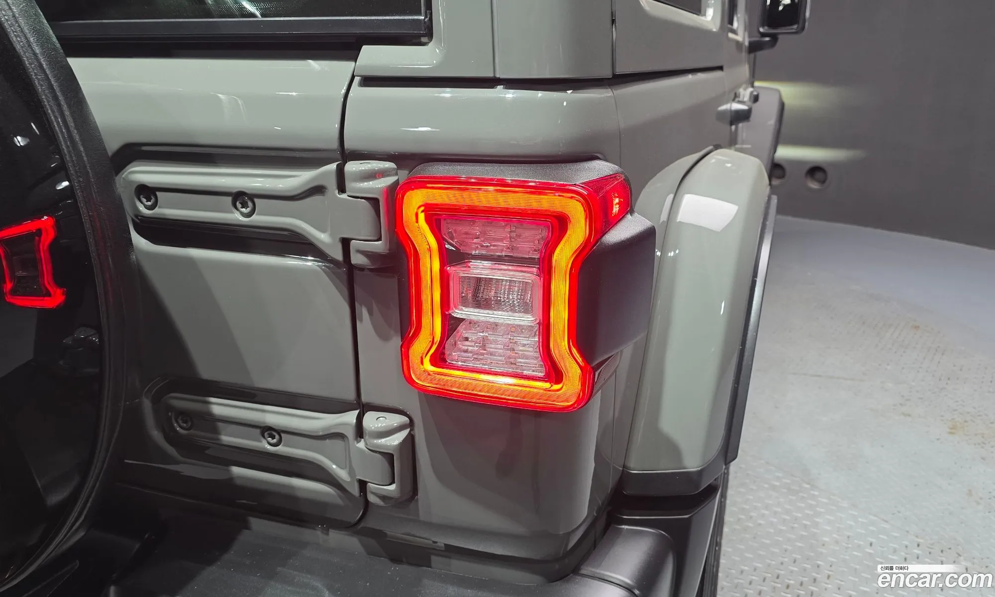 Jeep Wrangler 2022 — 24