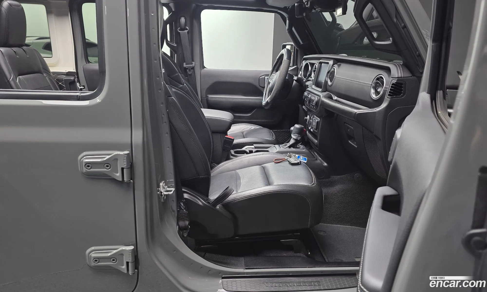 Jeep Wrangler 2022 — 30