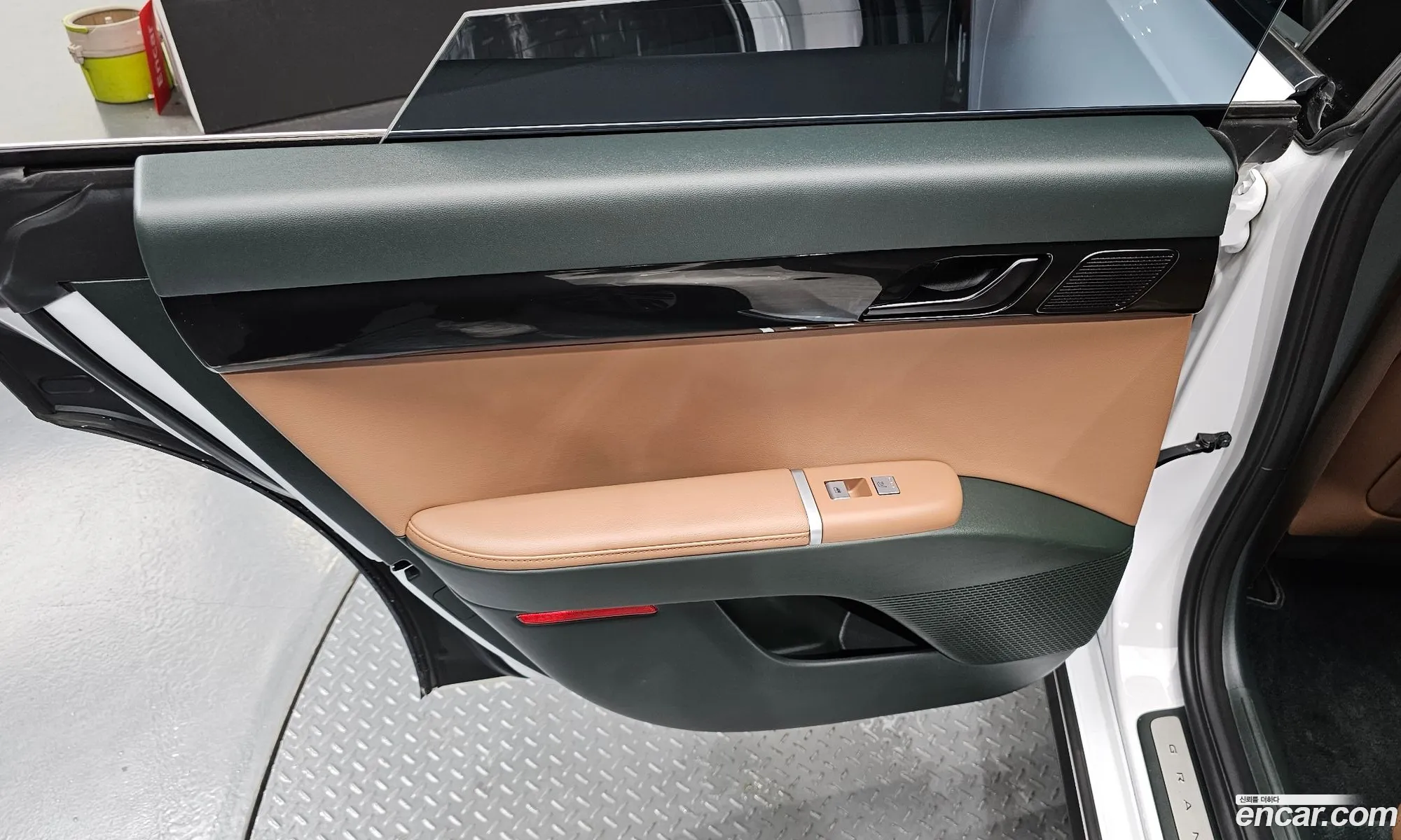 Hyundai Grandeur 2023 — 28