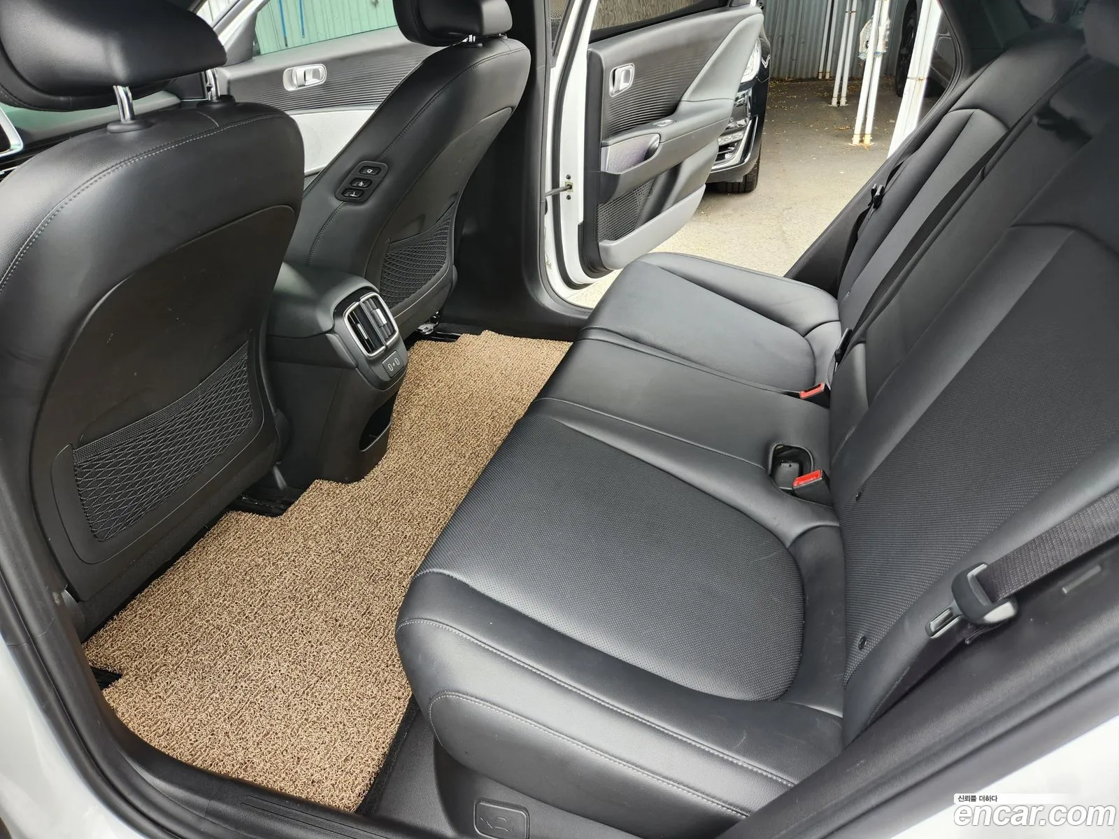 Hyundai Ioniq 6 2022 — 11