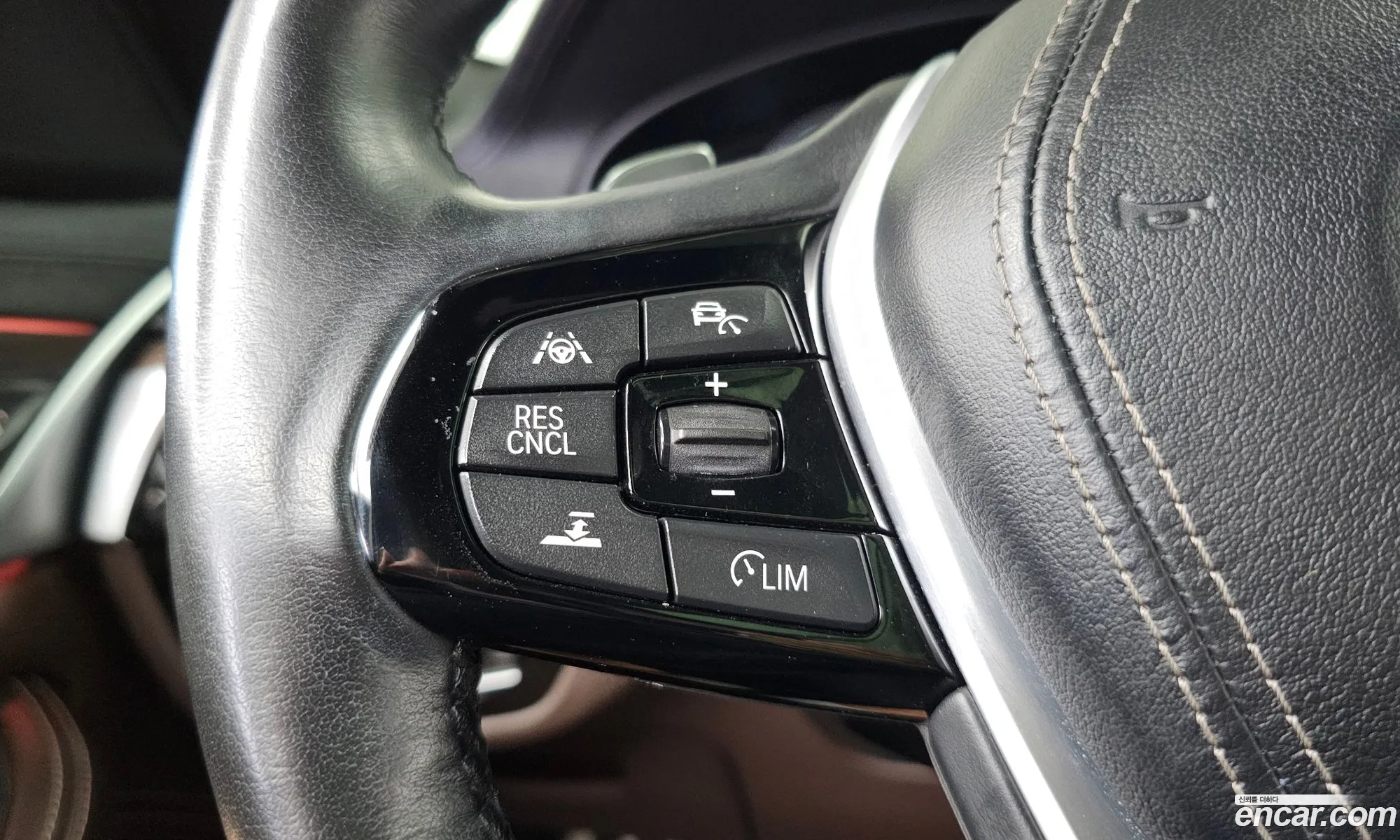 BMW 5 Series 2017 WBAJD310XHG475955 — 25