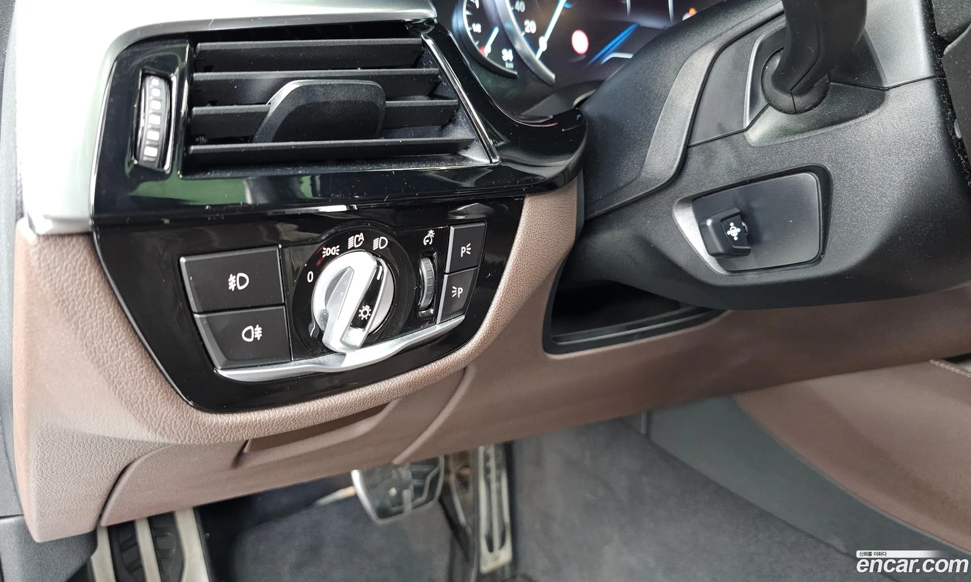 BMW 5 Series 2017 WBAJD310XHG475955 — 29