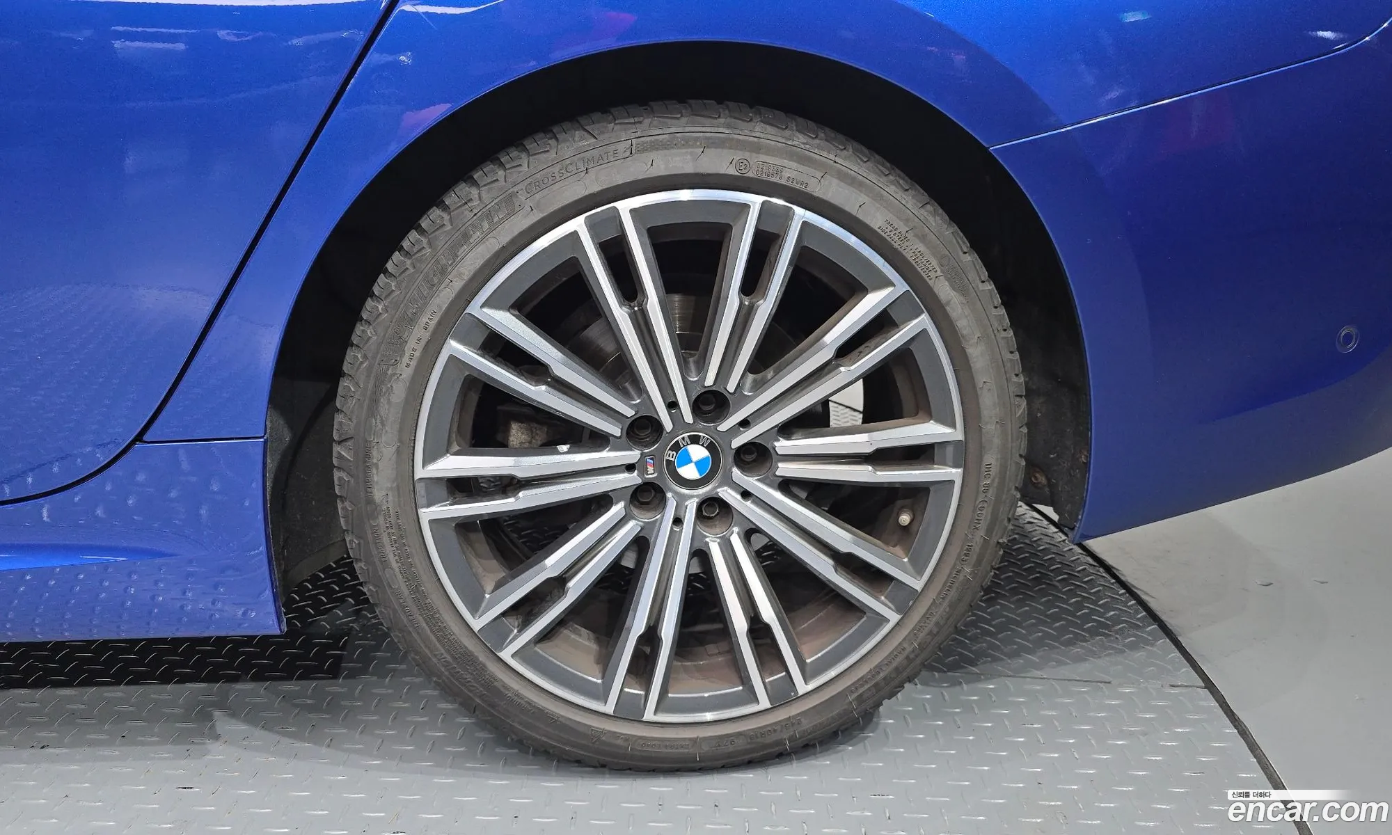 BMW 3 Series 2020 — 24