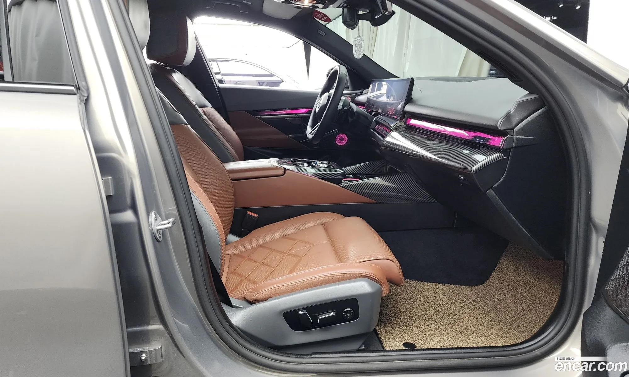 BMW 5 Series 2025 — 23