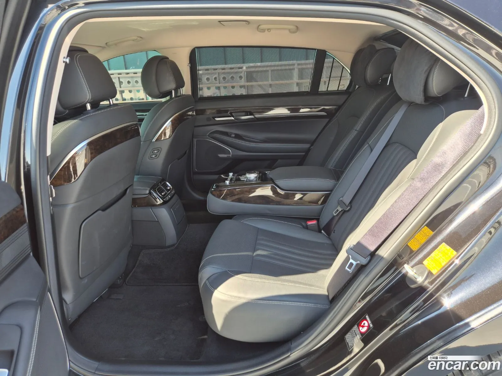 Genesis G90 2019 — 11