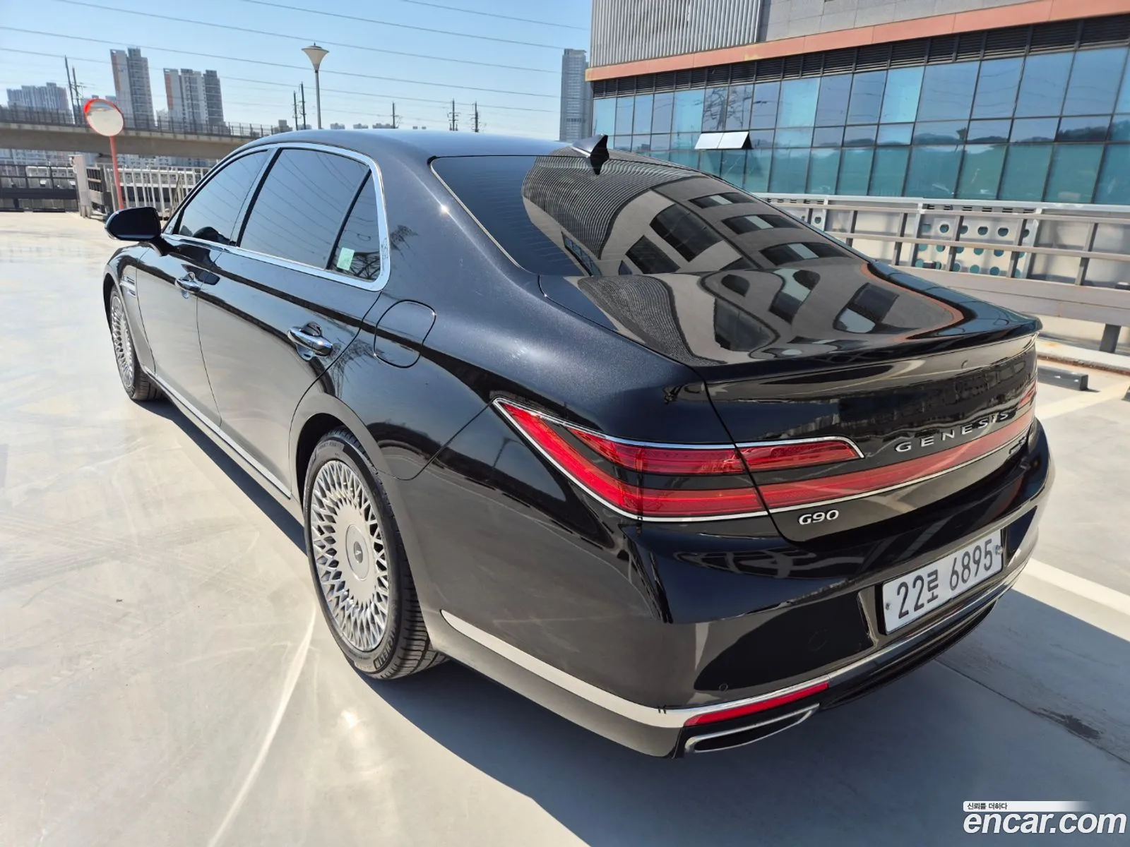 Genesis G90 2019 — 16
