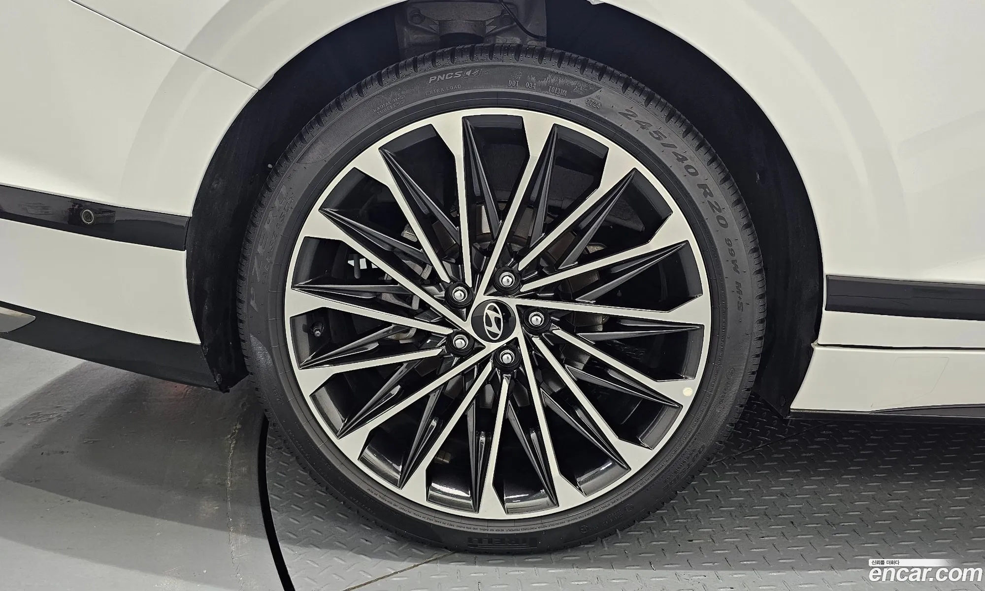 Hyundai Grandeur 2024 — 17