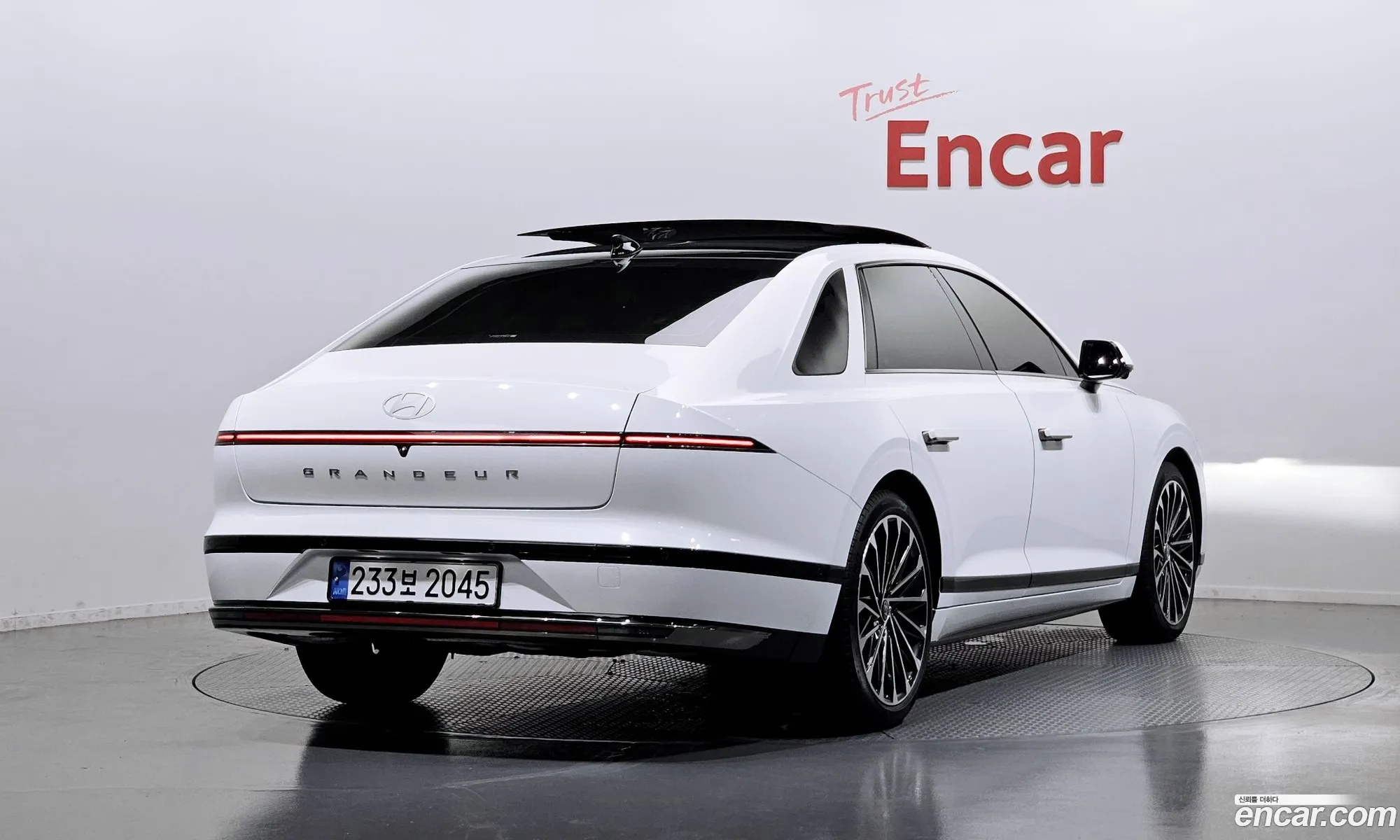 Hyundai Grandeur 2024 — 10