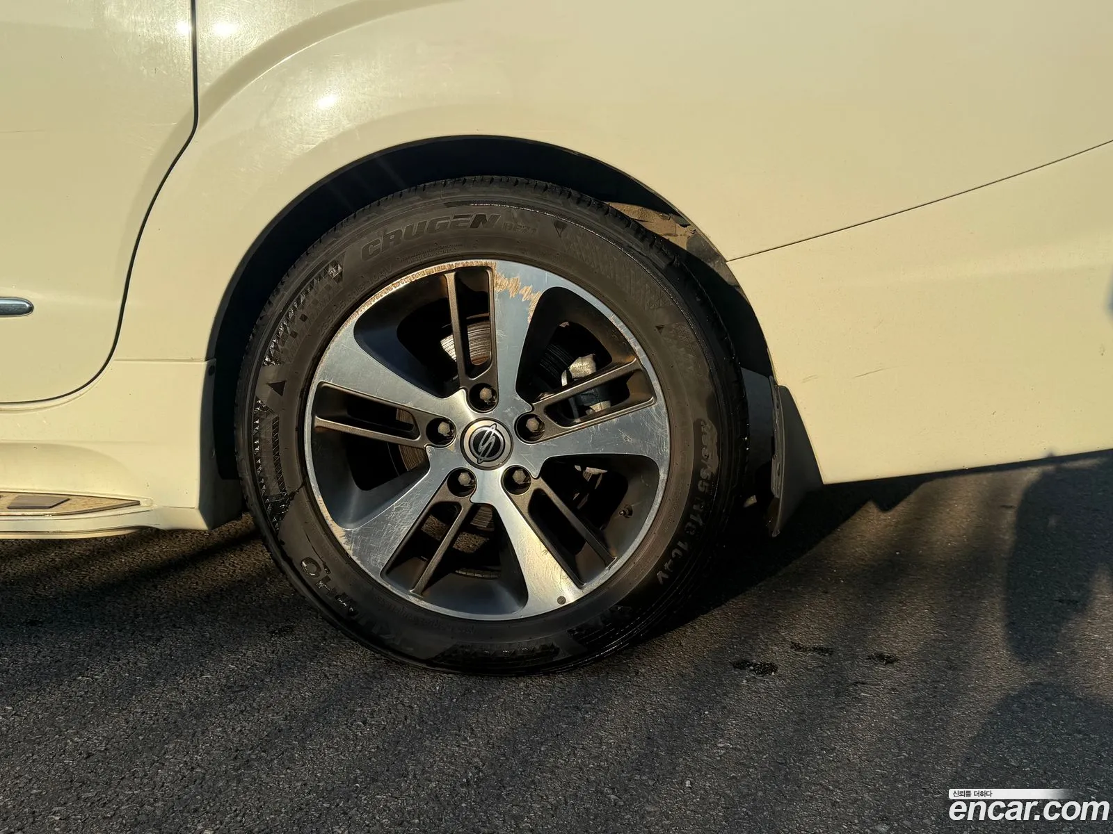 KG Mobility (SsangYong) Korando Turismo 2014 — 10