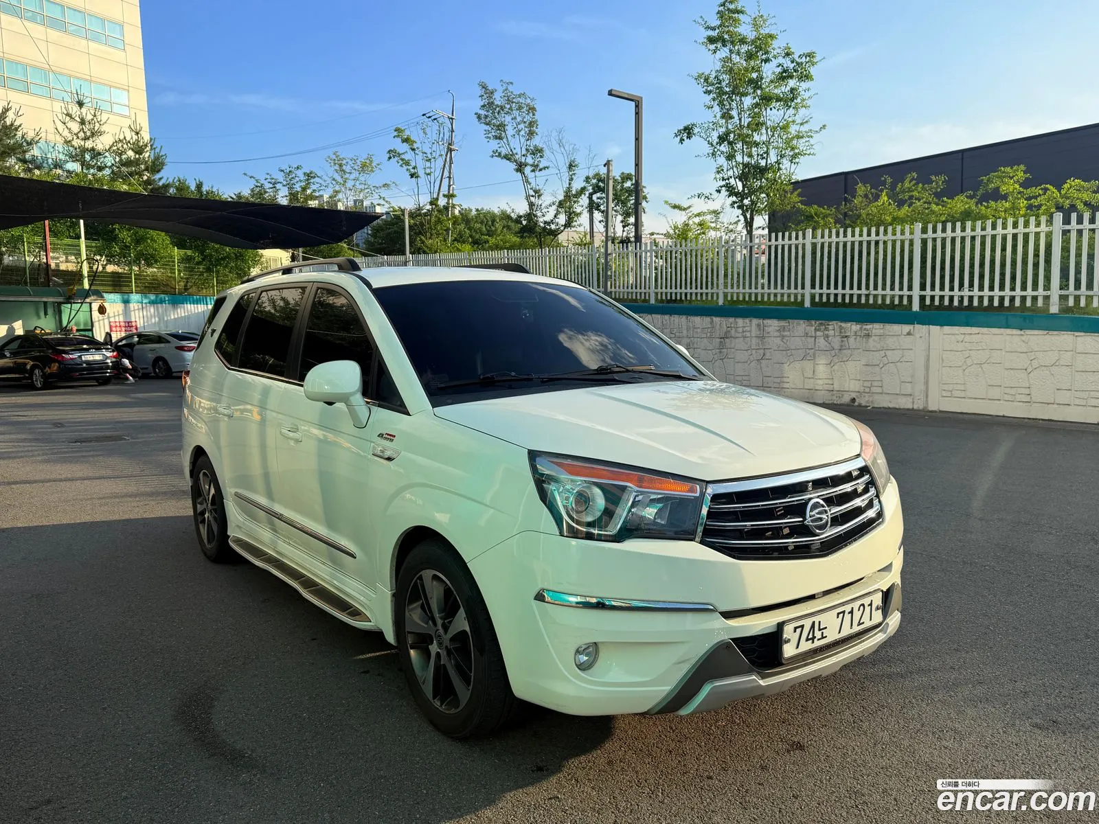 KG Mobility (SsangYong) Korando Turismo 2014 — 13